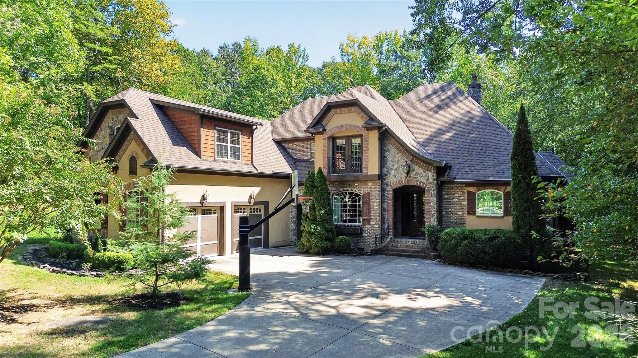 6031 Greystone Drive Property Photo 1