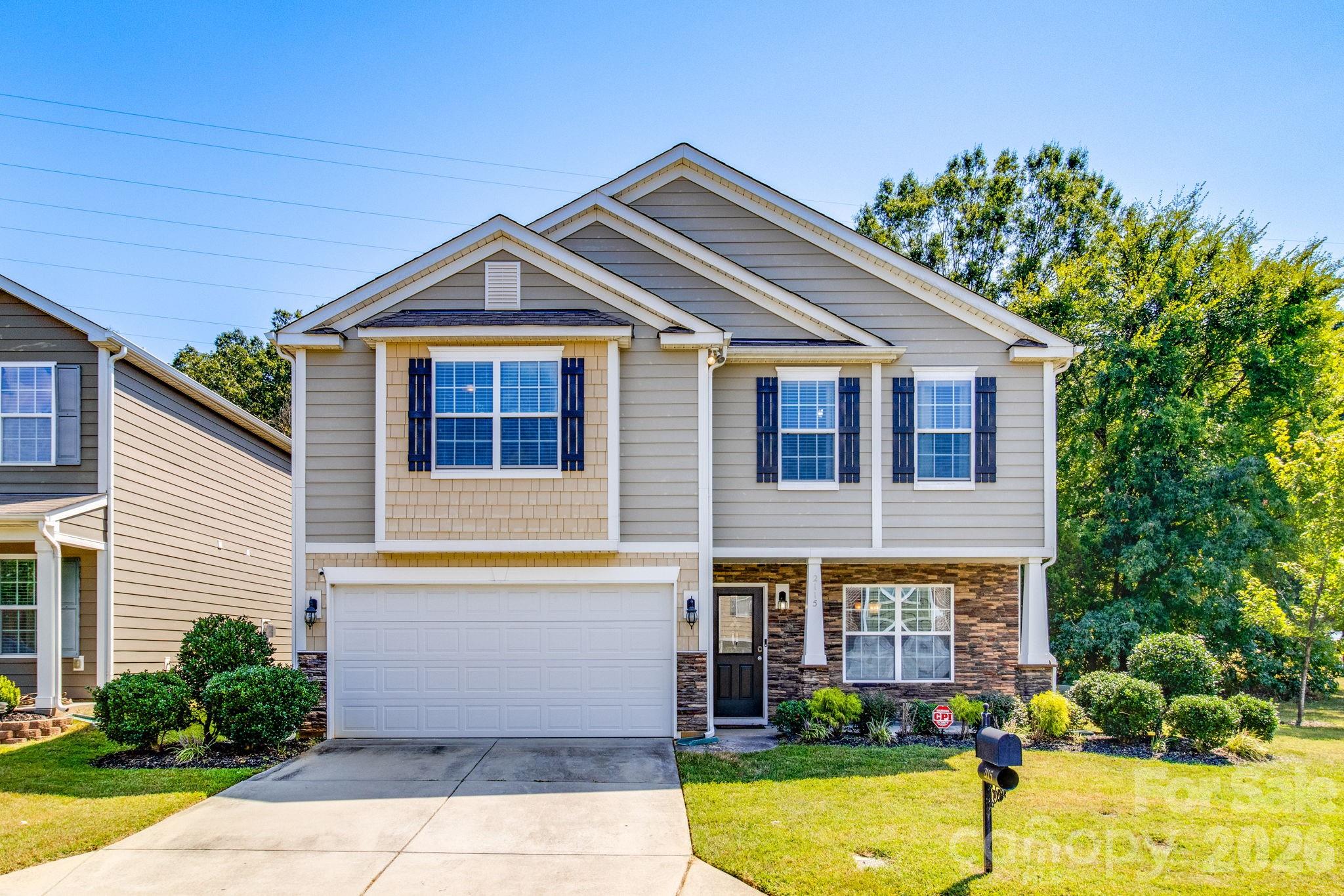 2115 Fieldstone Gate Cove Property Photo 1