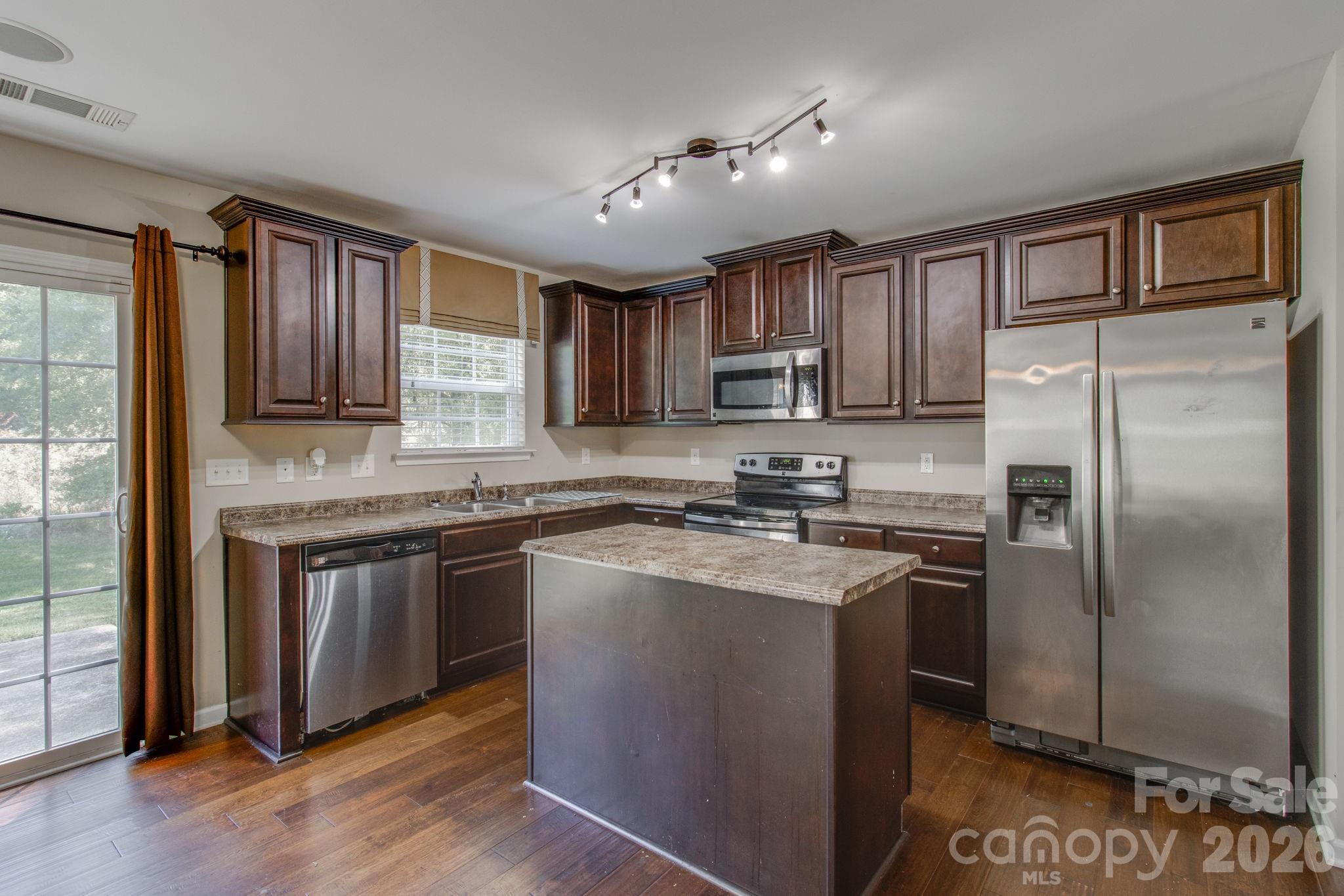 2115 Fieldstone Gate Cove Property Photo 8