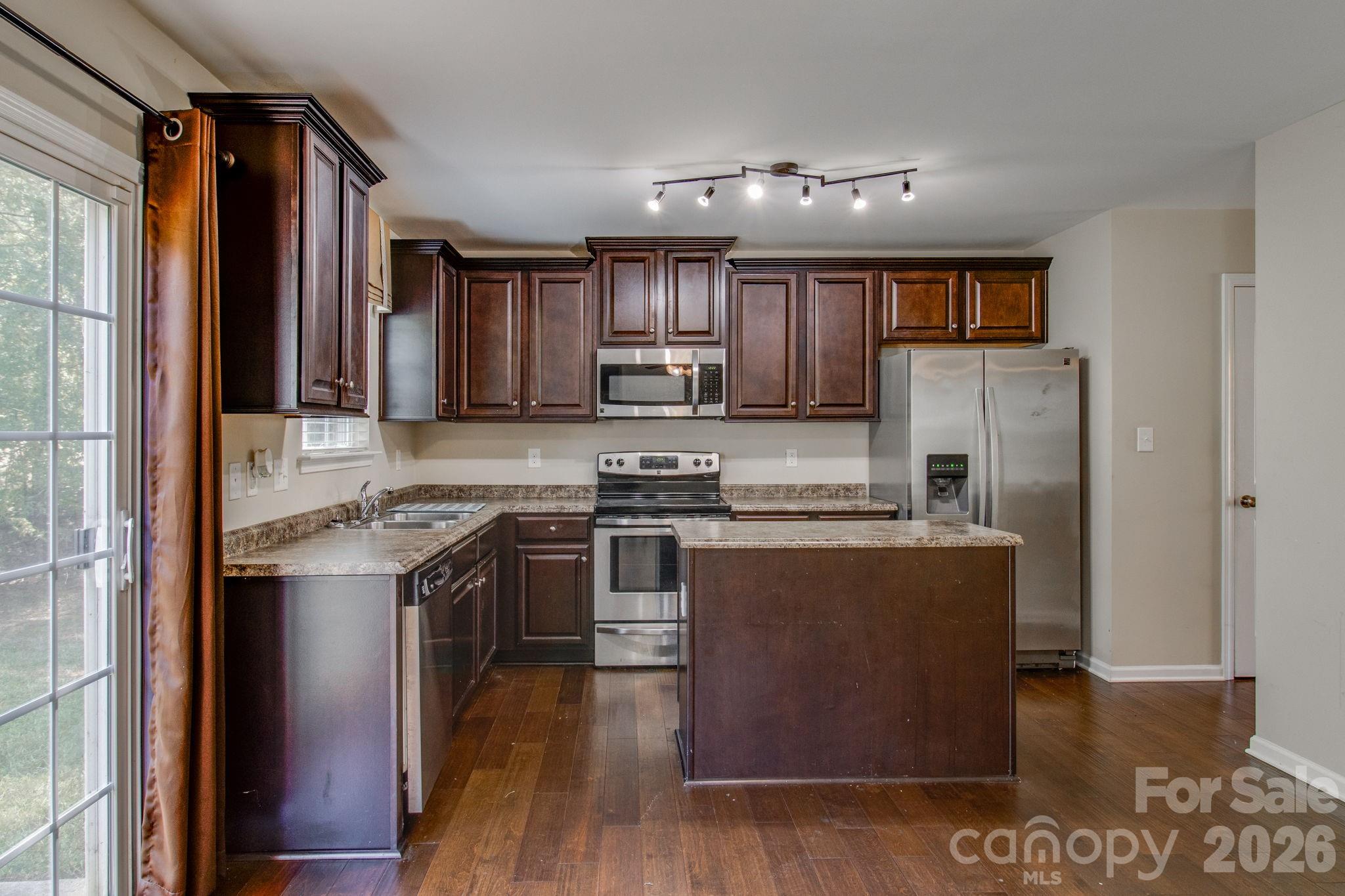 2115 Fieldstone Gate Cove Property Photo 10