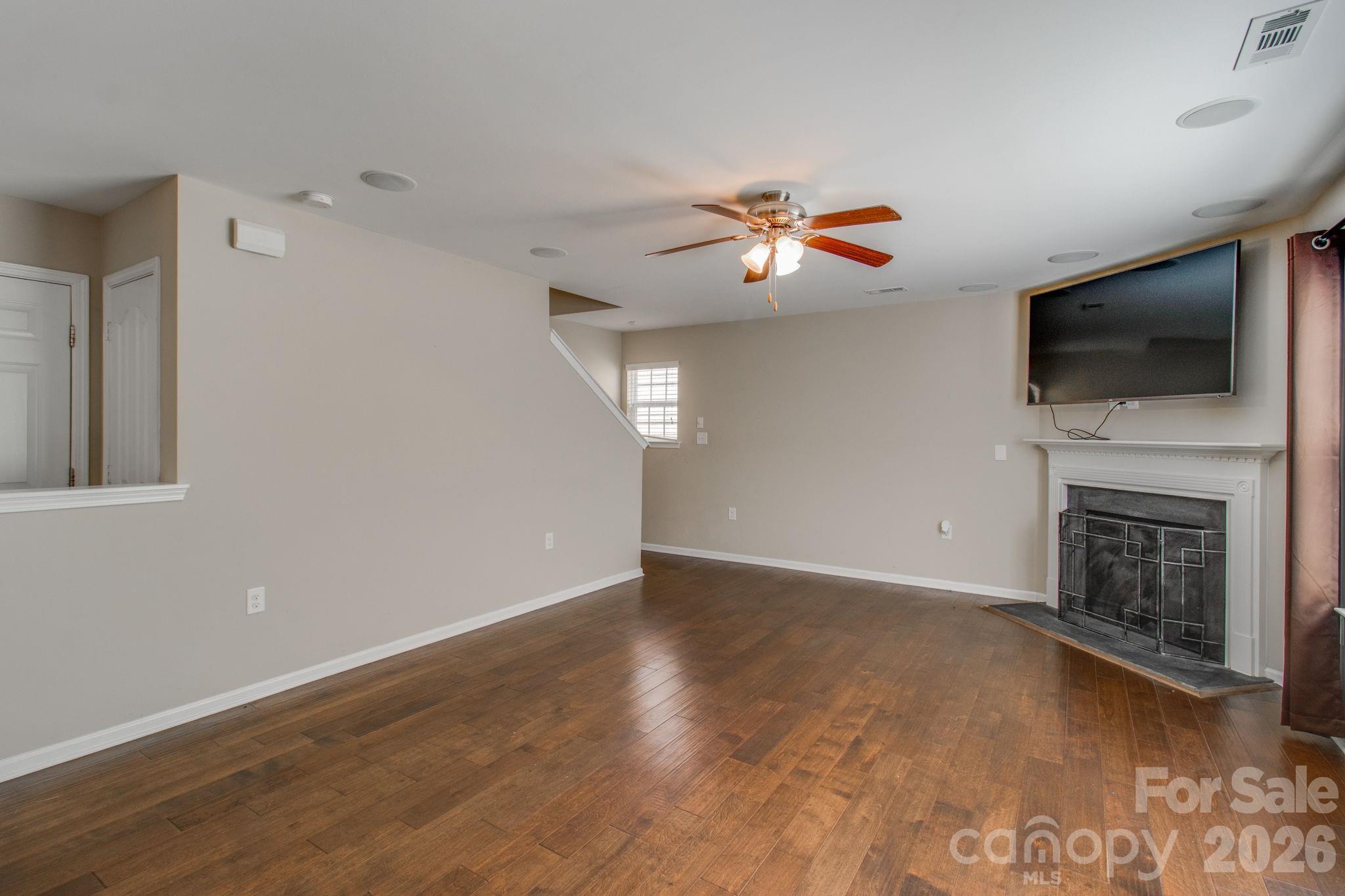 2115 Fieldstone Gate Cove Property Photo 11