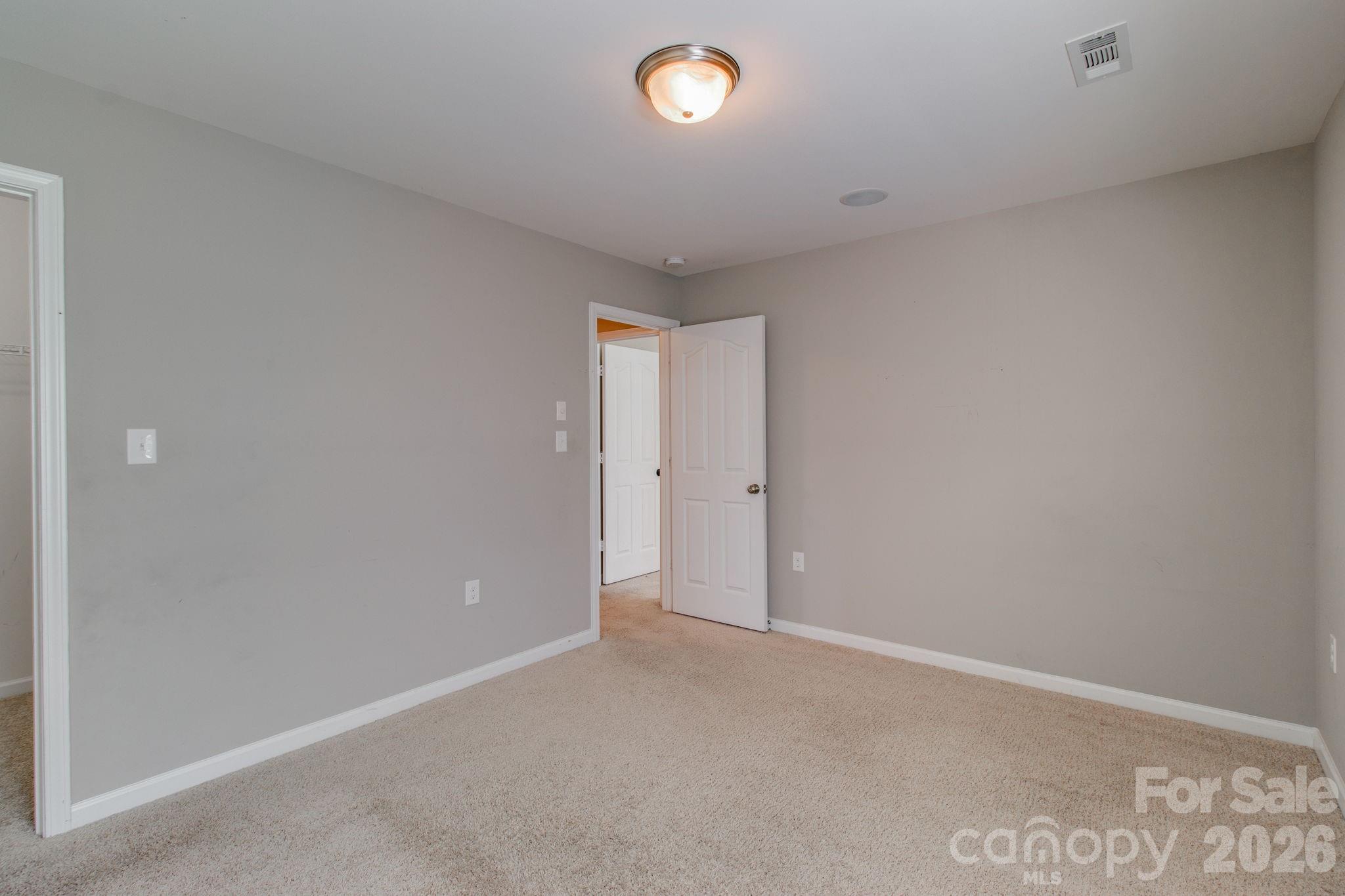 2115 Fieldstone Gate Cove Property Photo 26