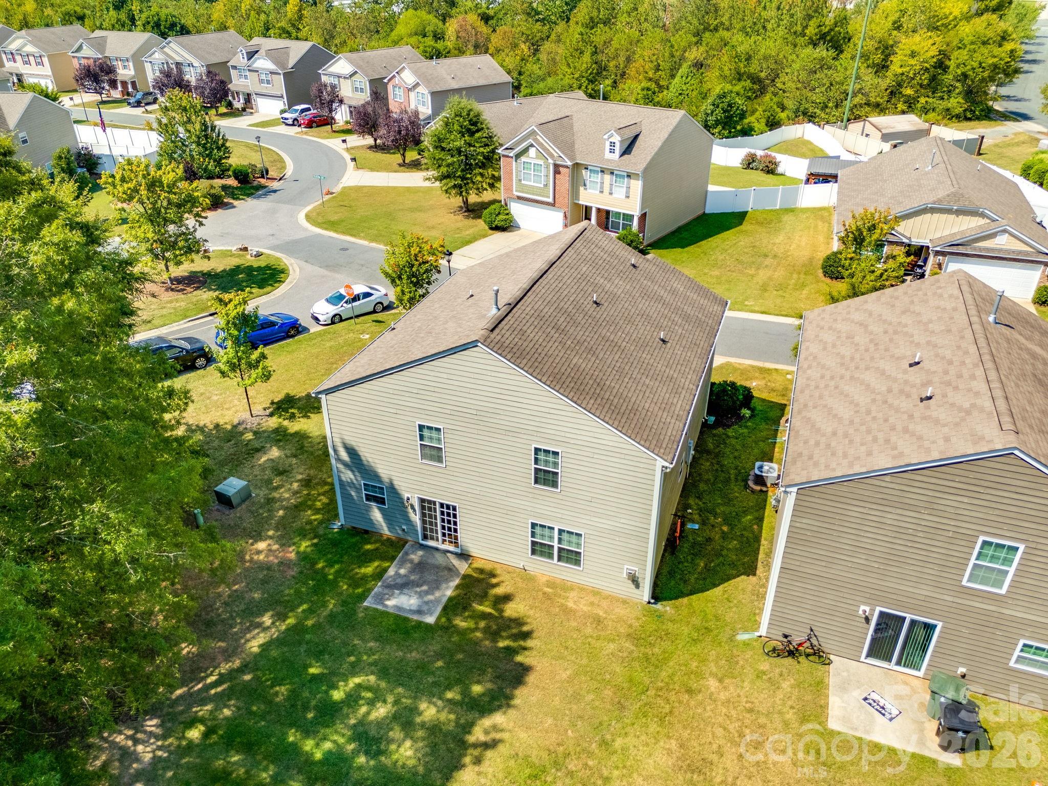 2115 Fieldstone Gate Cove Property Photo 36