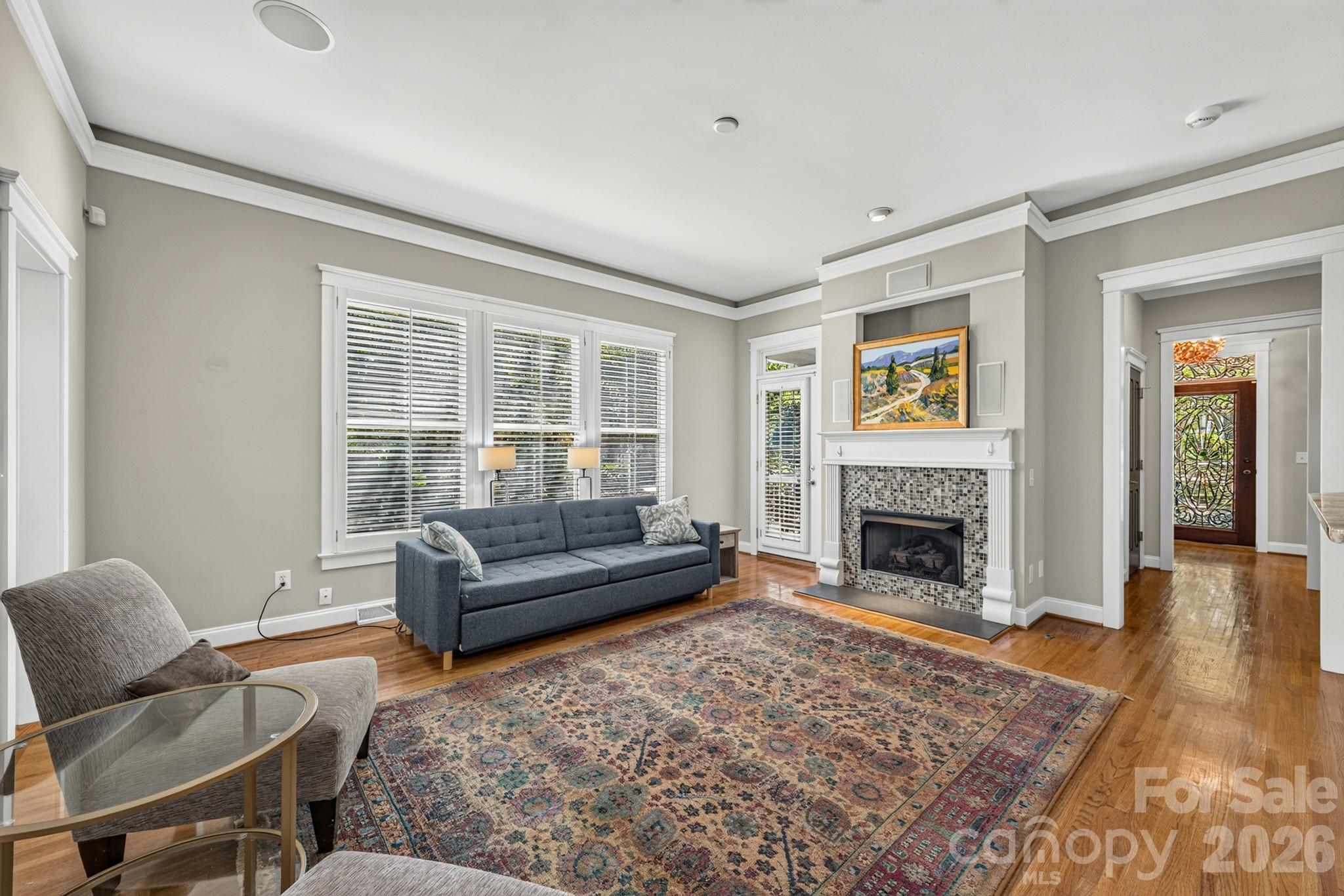 727 E 9th Street Property Photo 10