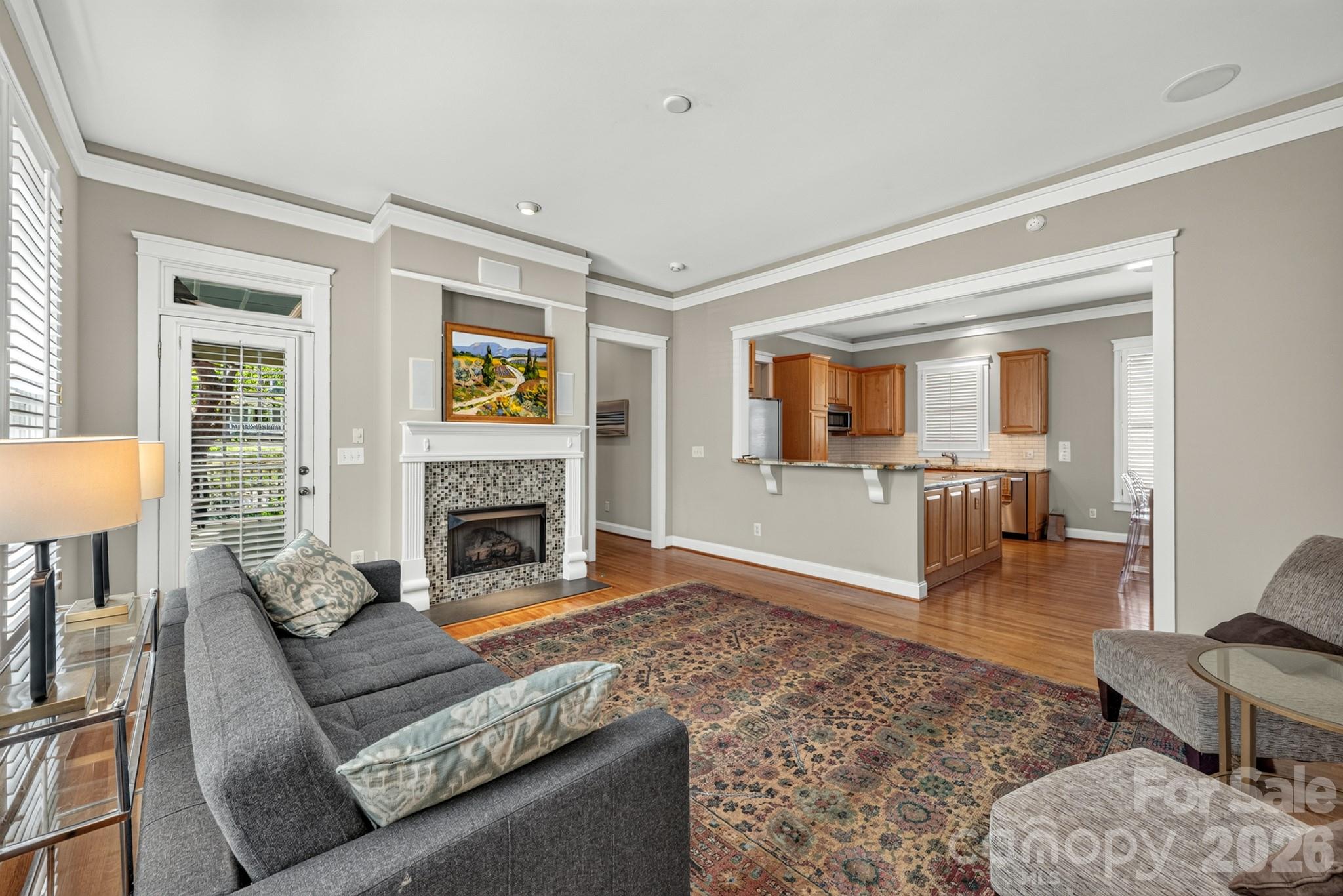 727 E 9th Street Property Photo 12