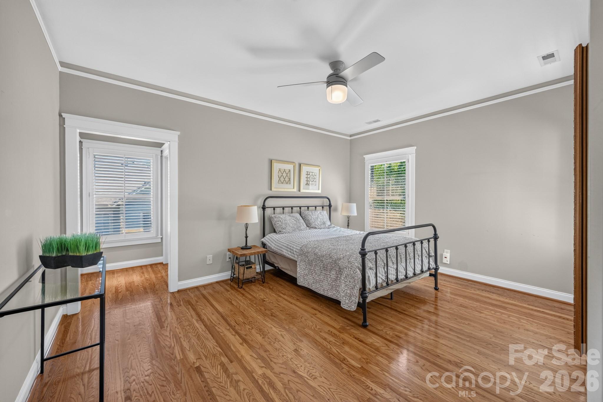 727 E 9th Street Property Photo 17