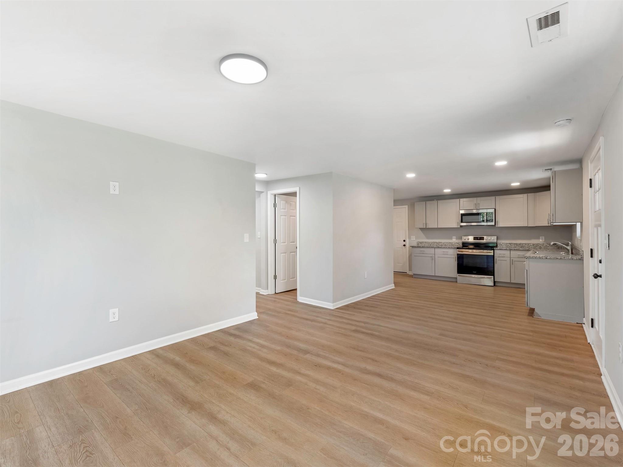 106 Park Street Property Photo 7