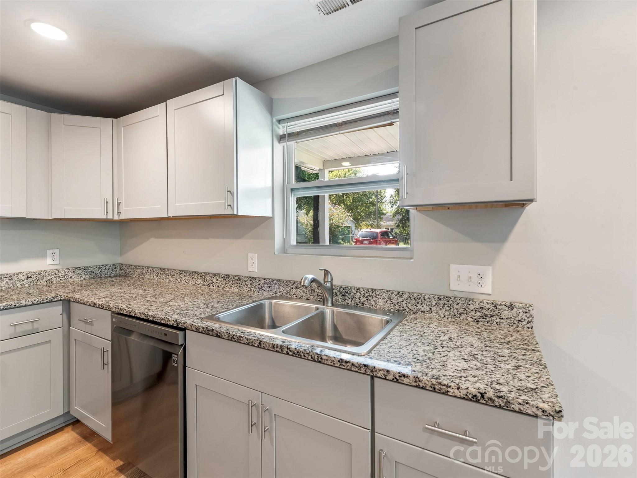 106 Park Street Property Photo 10