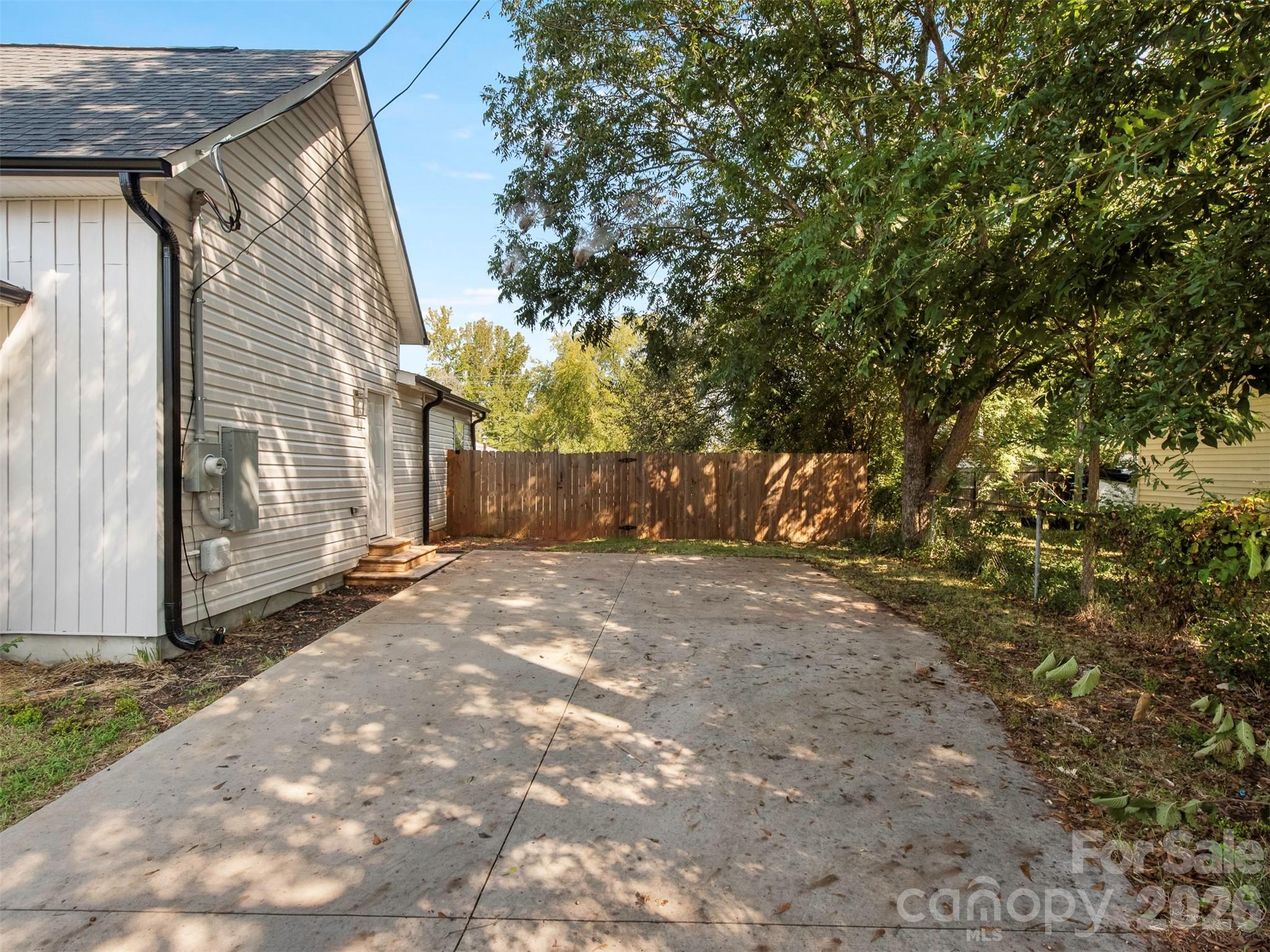 106 Park Street Property Photo 31
