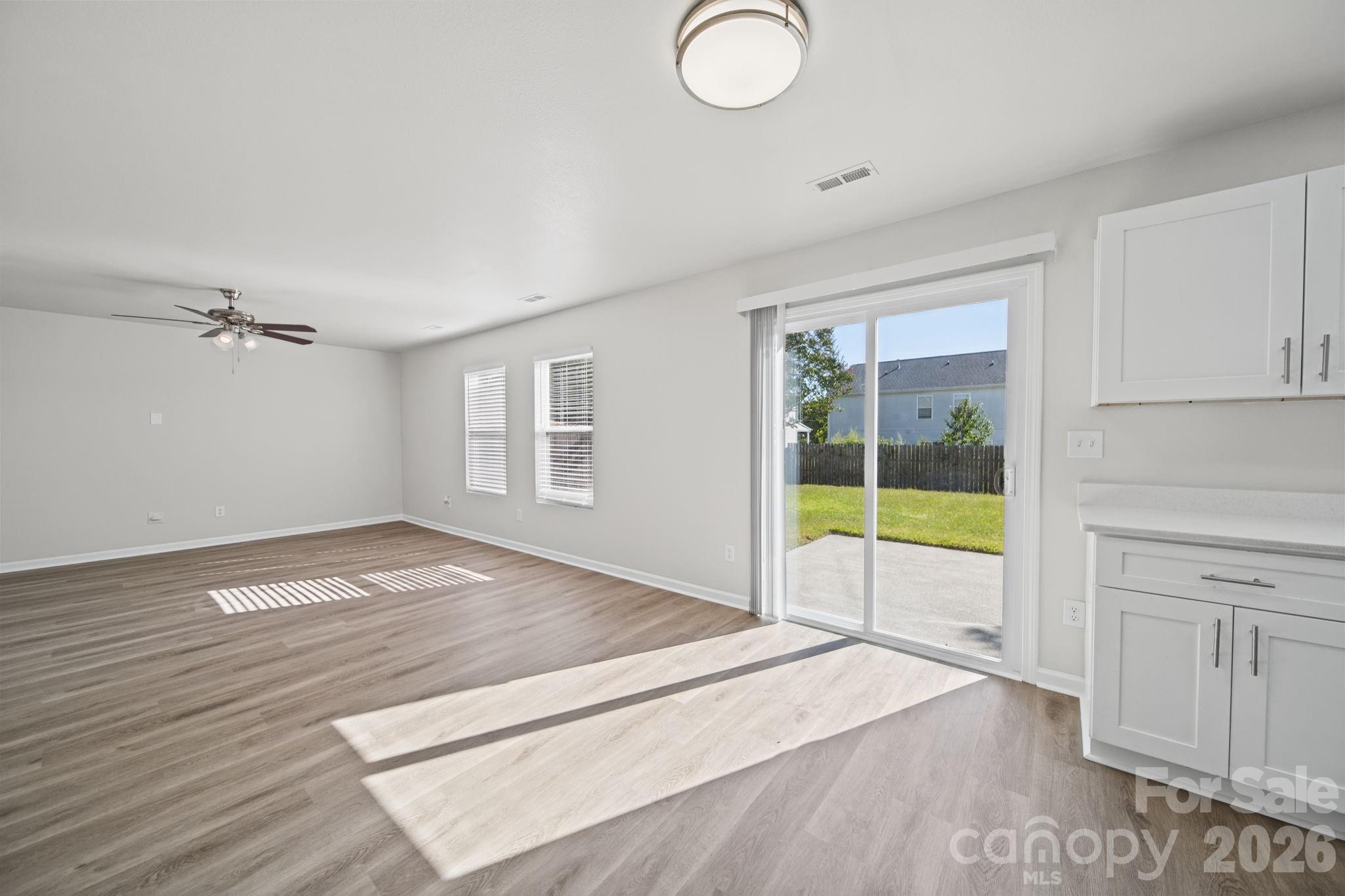 1820 Rustic Barn Drive Property Photo 8