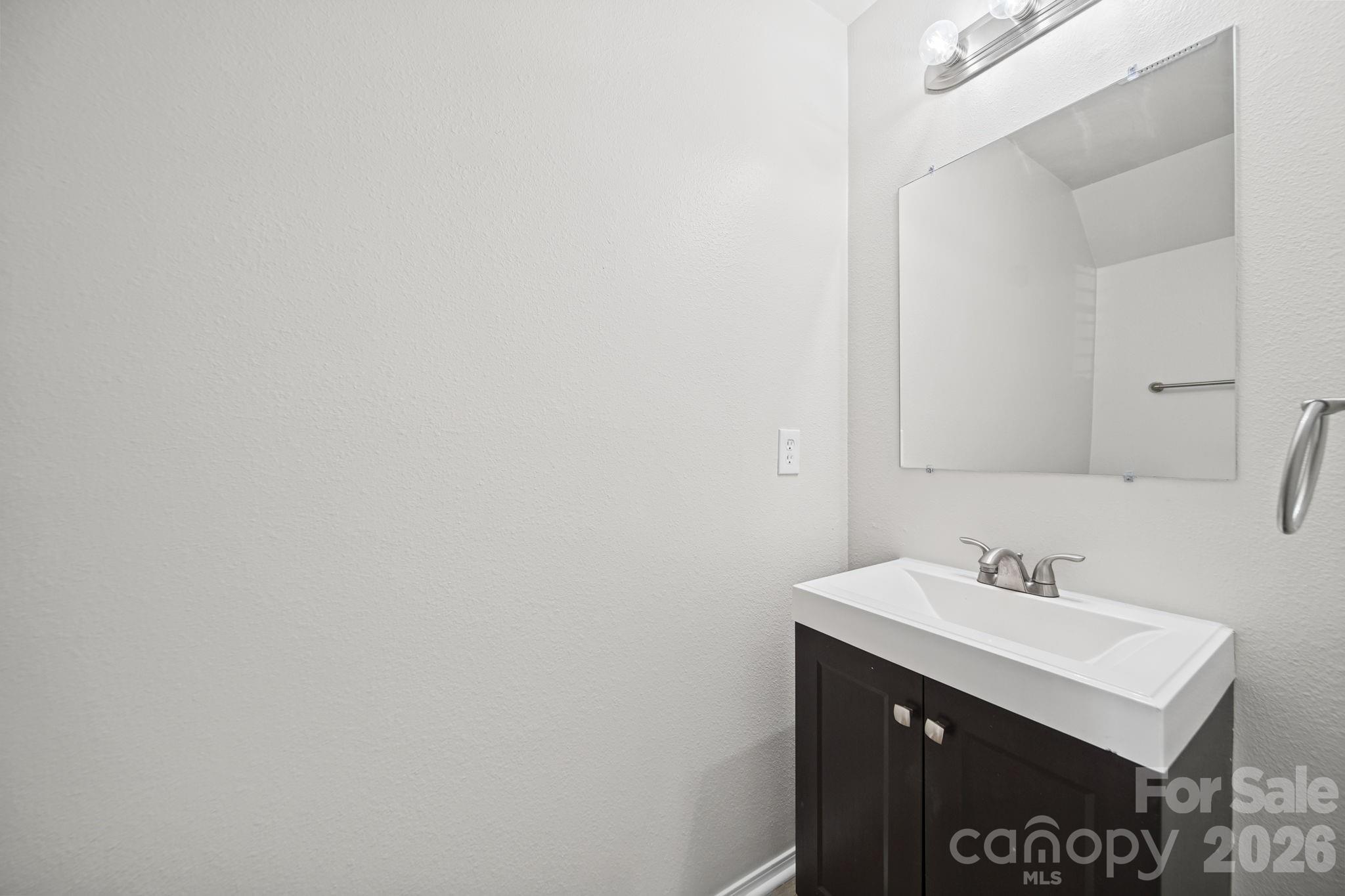 1820 Rustic Barn Drive Property Photo 12