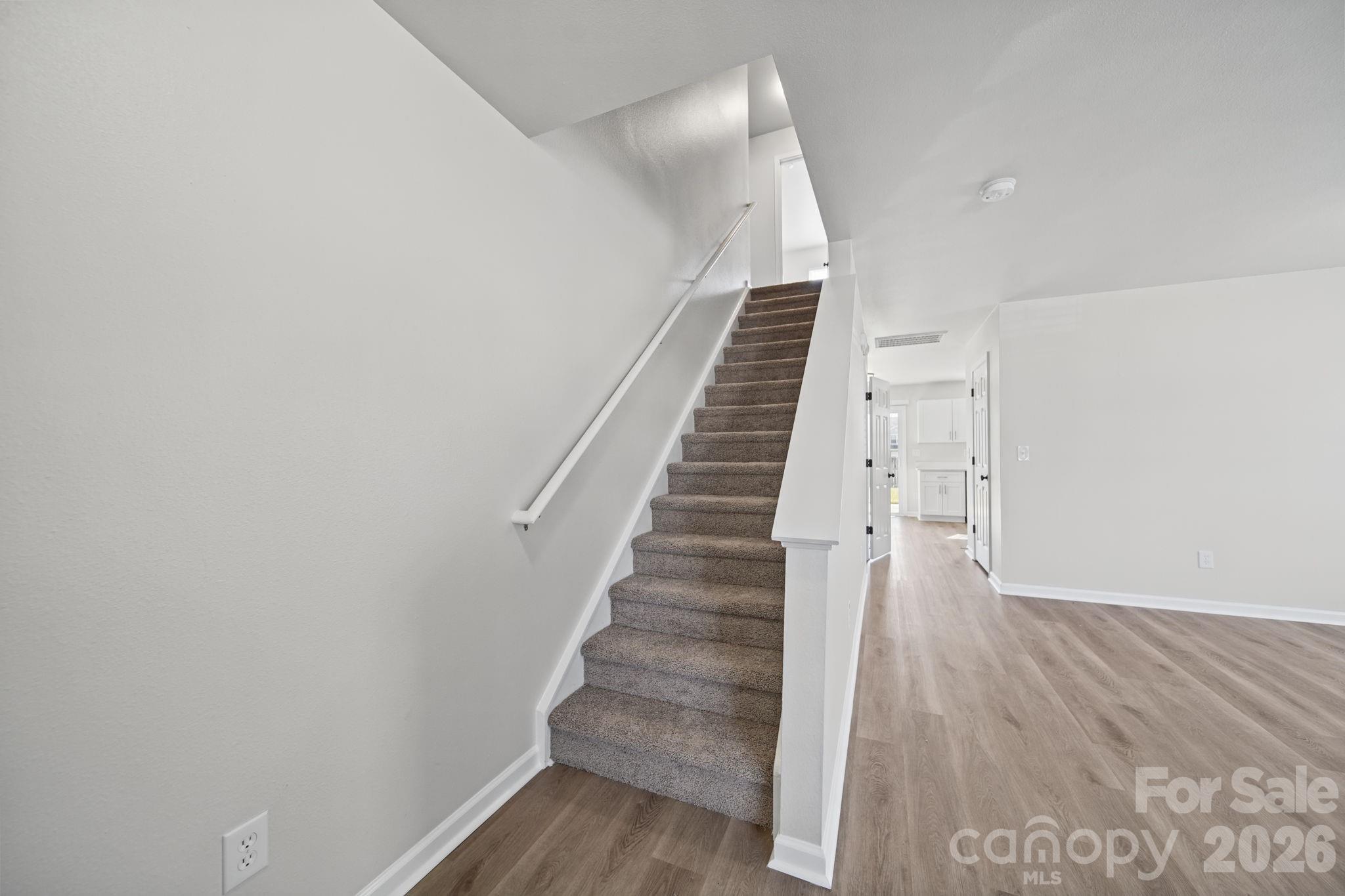 1820 Rustic Barn Drive Property Photo 14