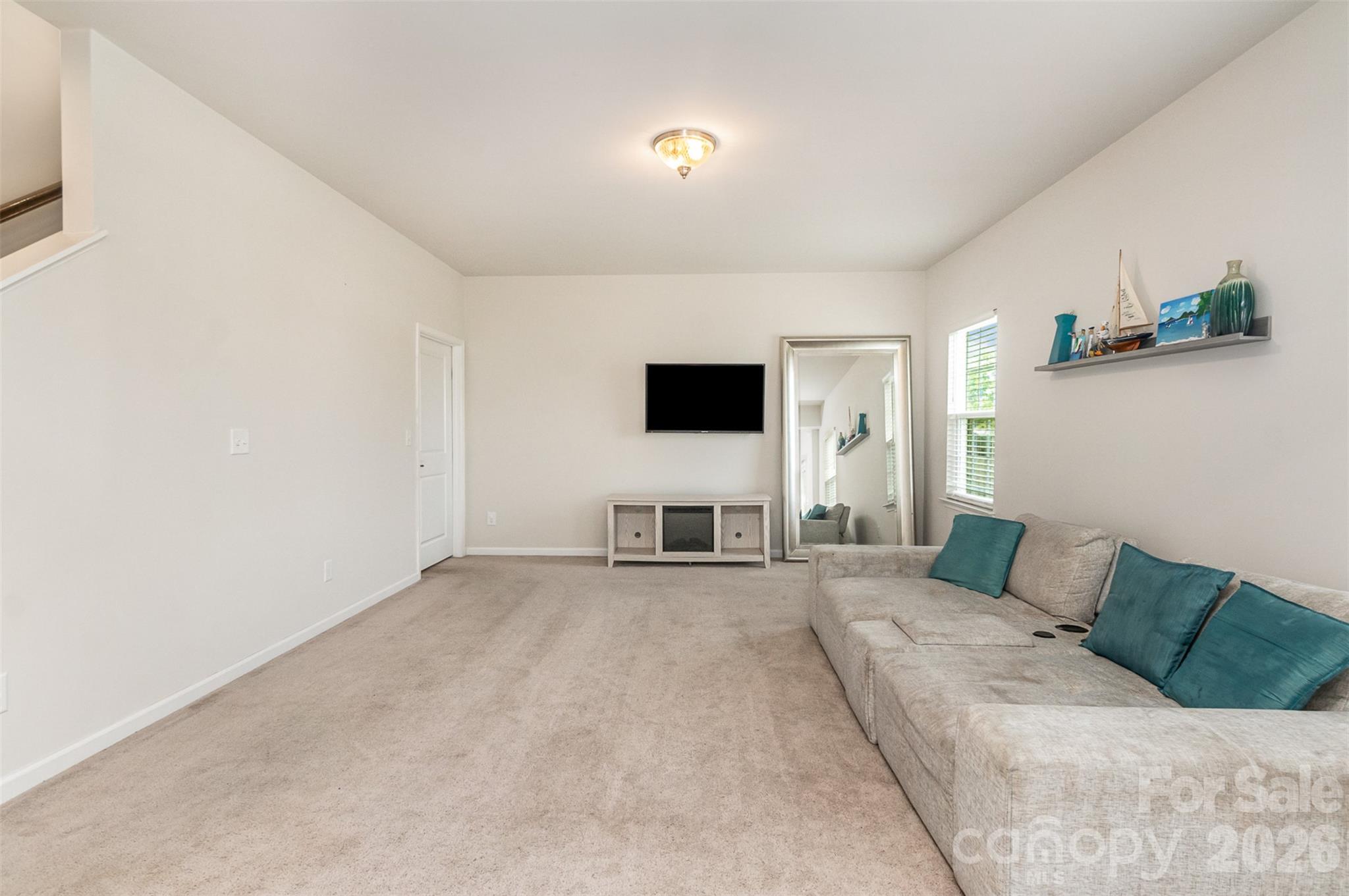 1682 Scarbrough Circle Property Photo 7
