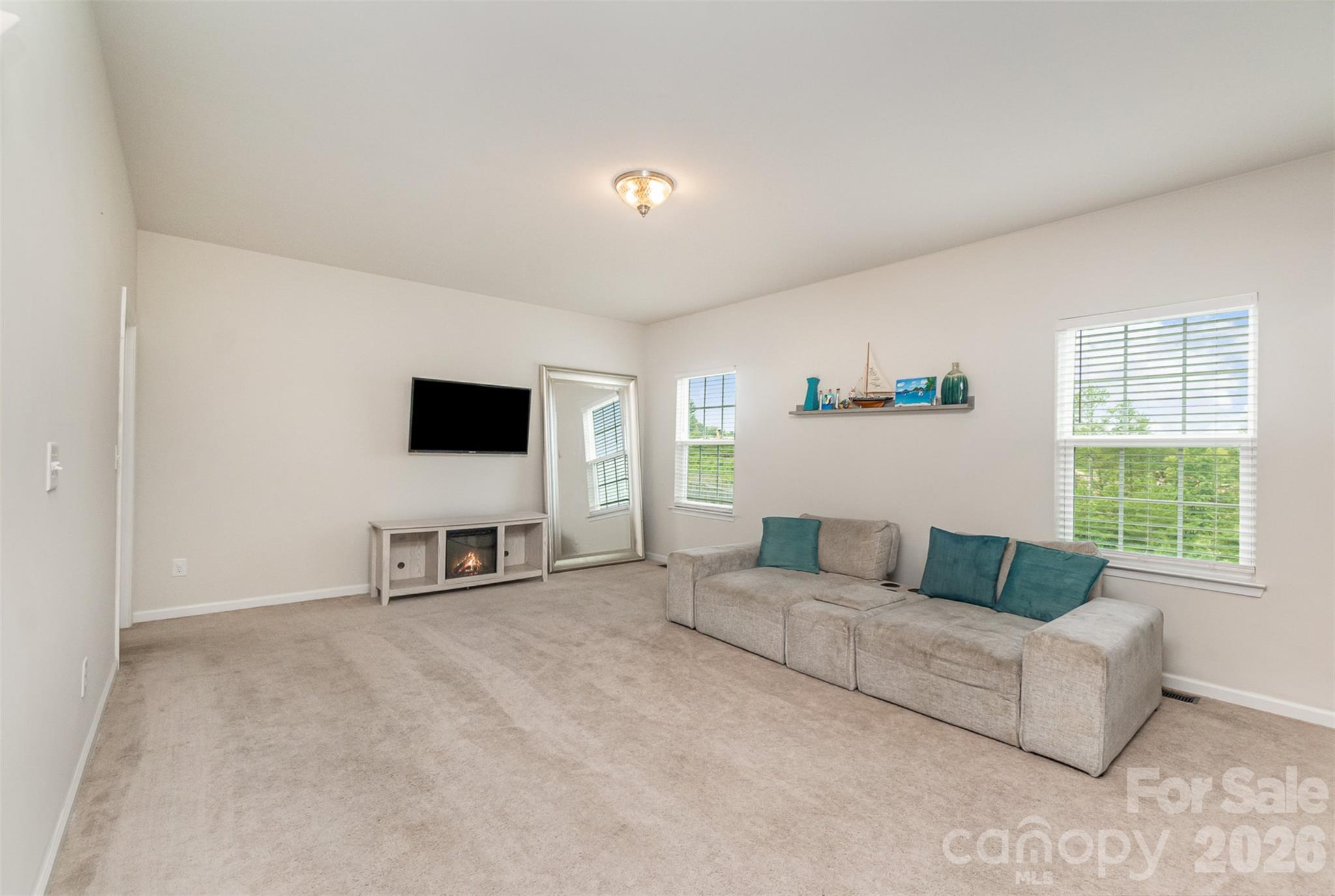 1682 Scarbrough Circle Property Photo 8