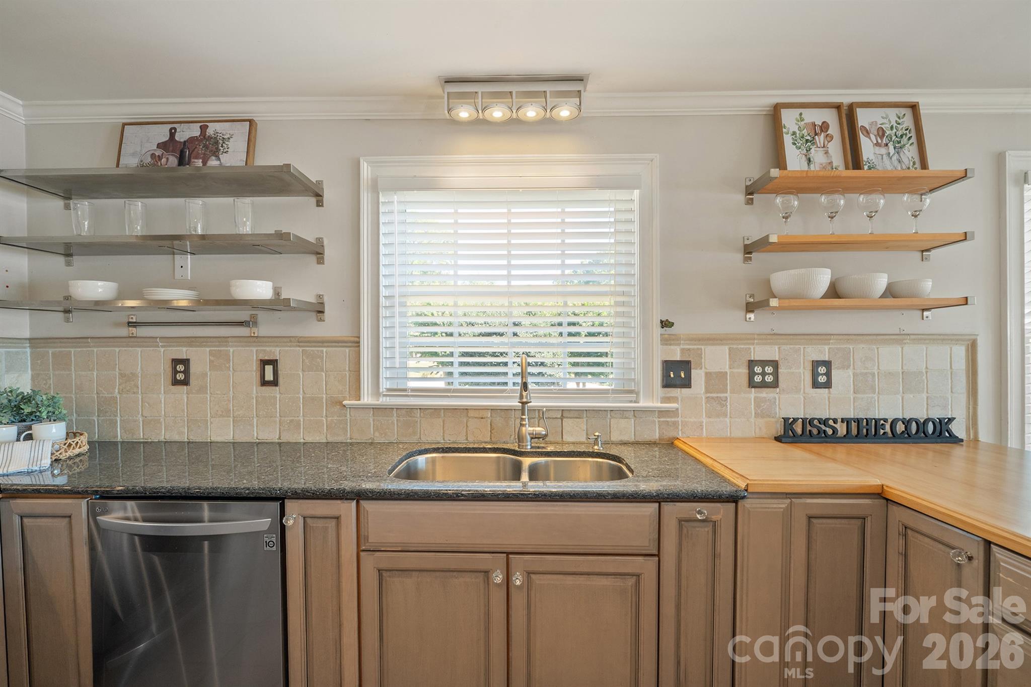 20919 Island Forest Drive Property Photo 17