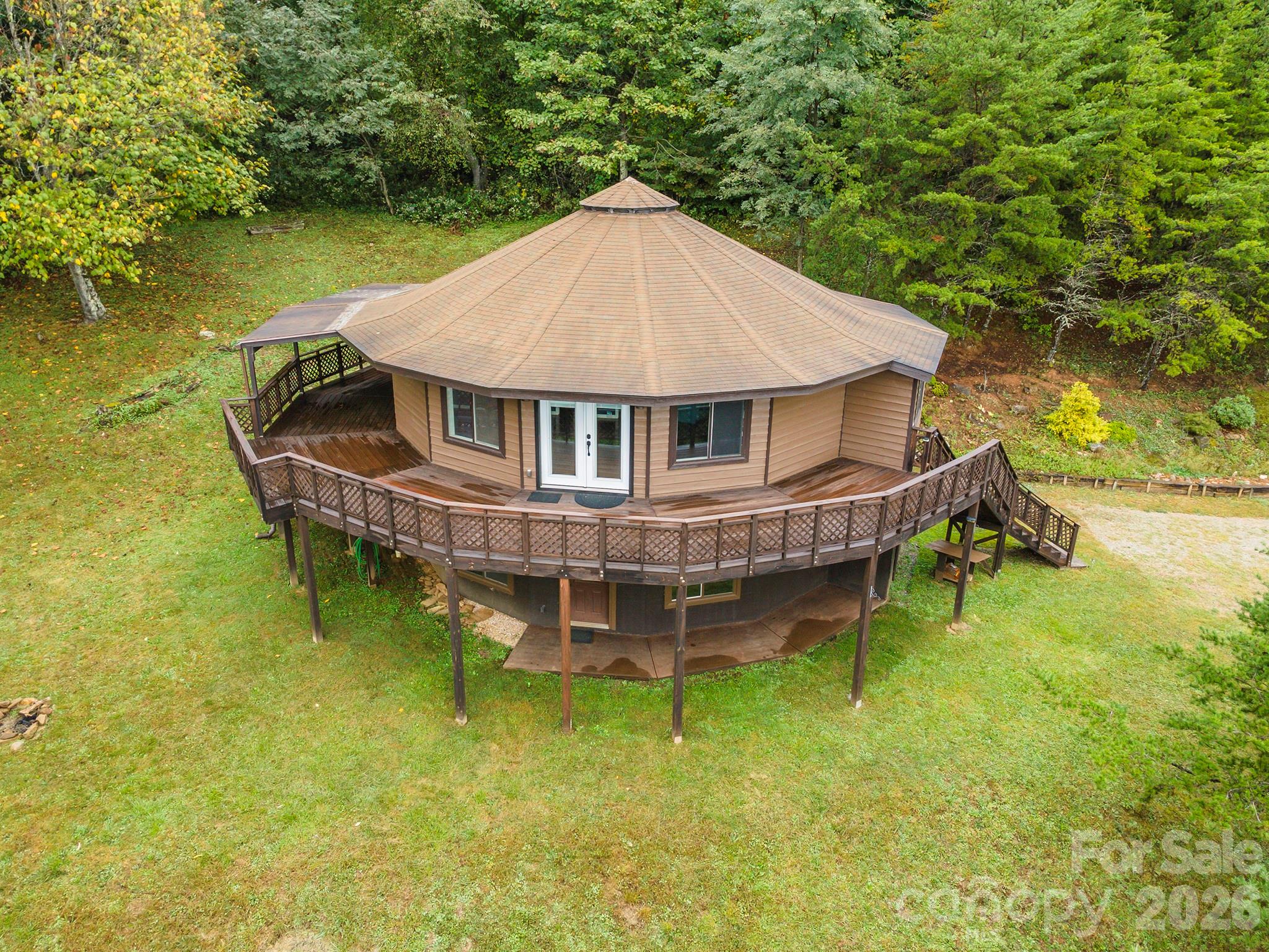 281 Bearwallow Trail Property Photo 1