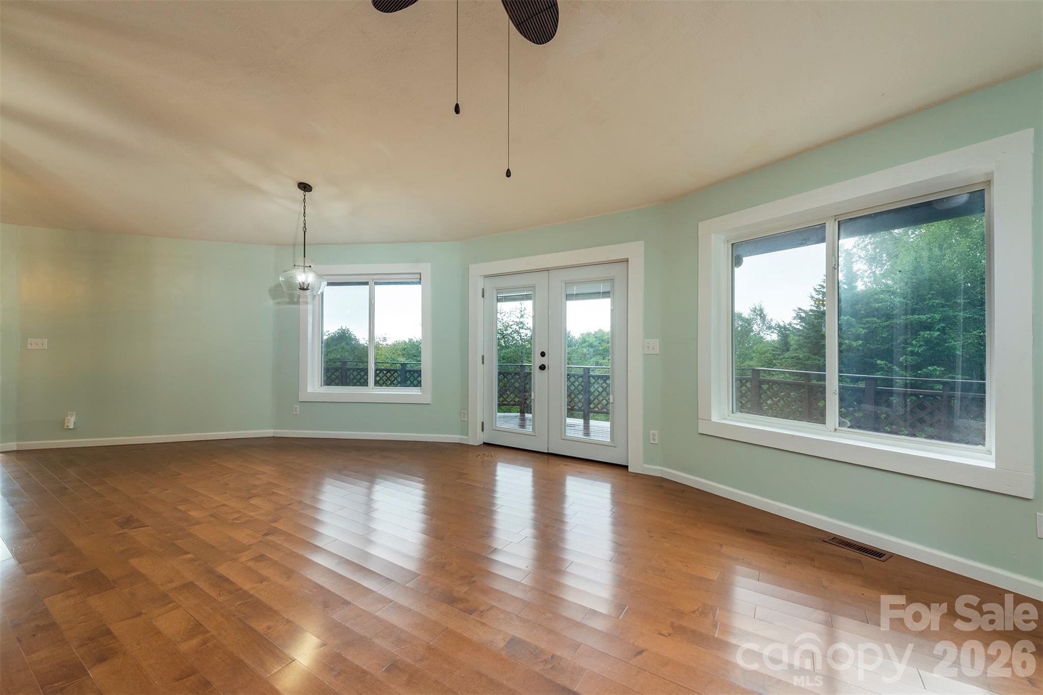 281 Bearwallow Trail Property Photo 2