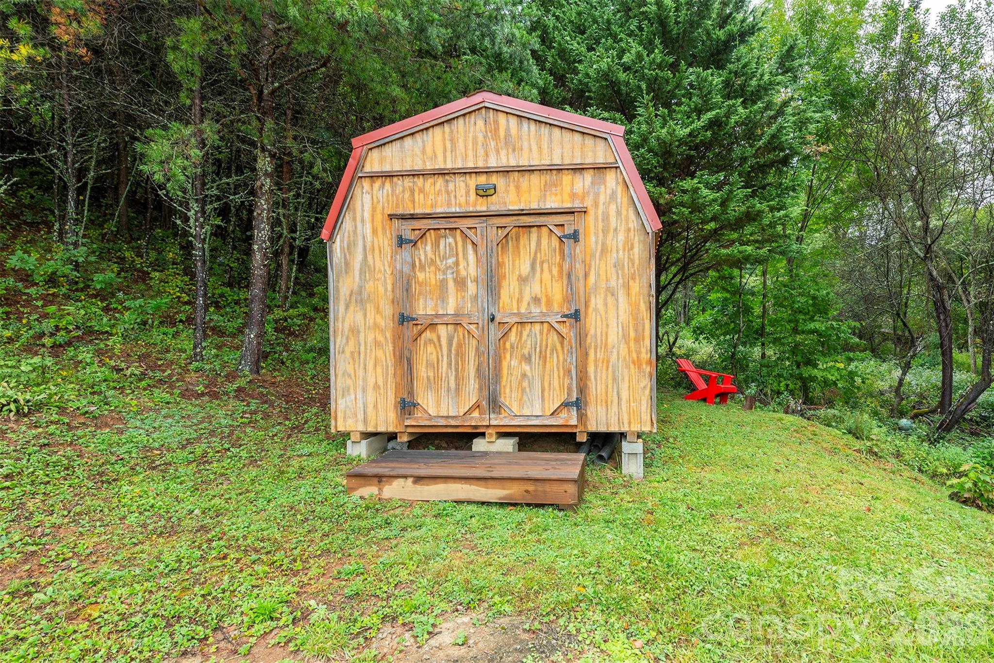 281 Bearwallow Trail Property Photo 25