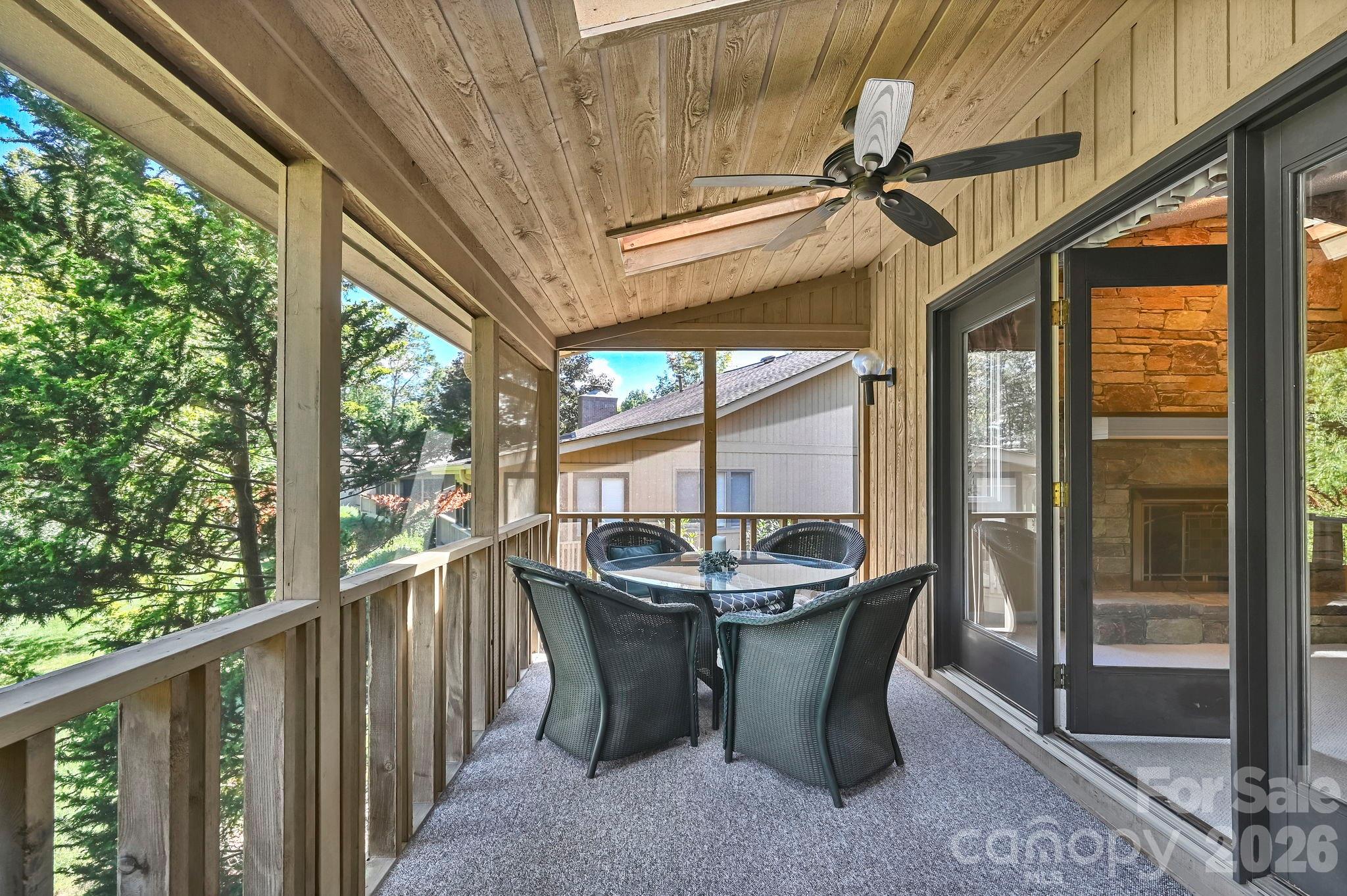 901 Red Oak Drive Property Photo 10
