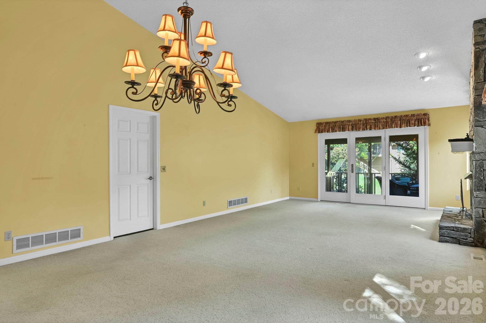 901 Red Oak Drive Property Photo 13