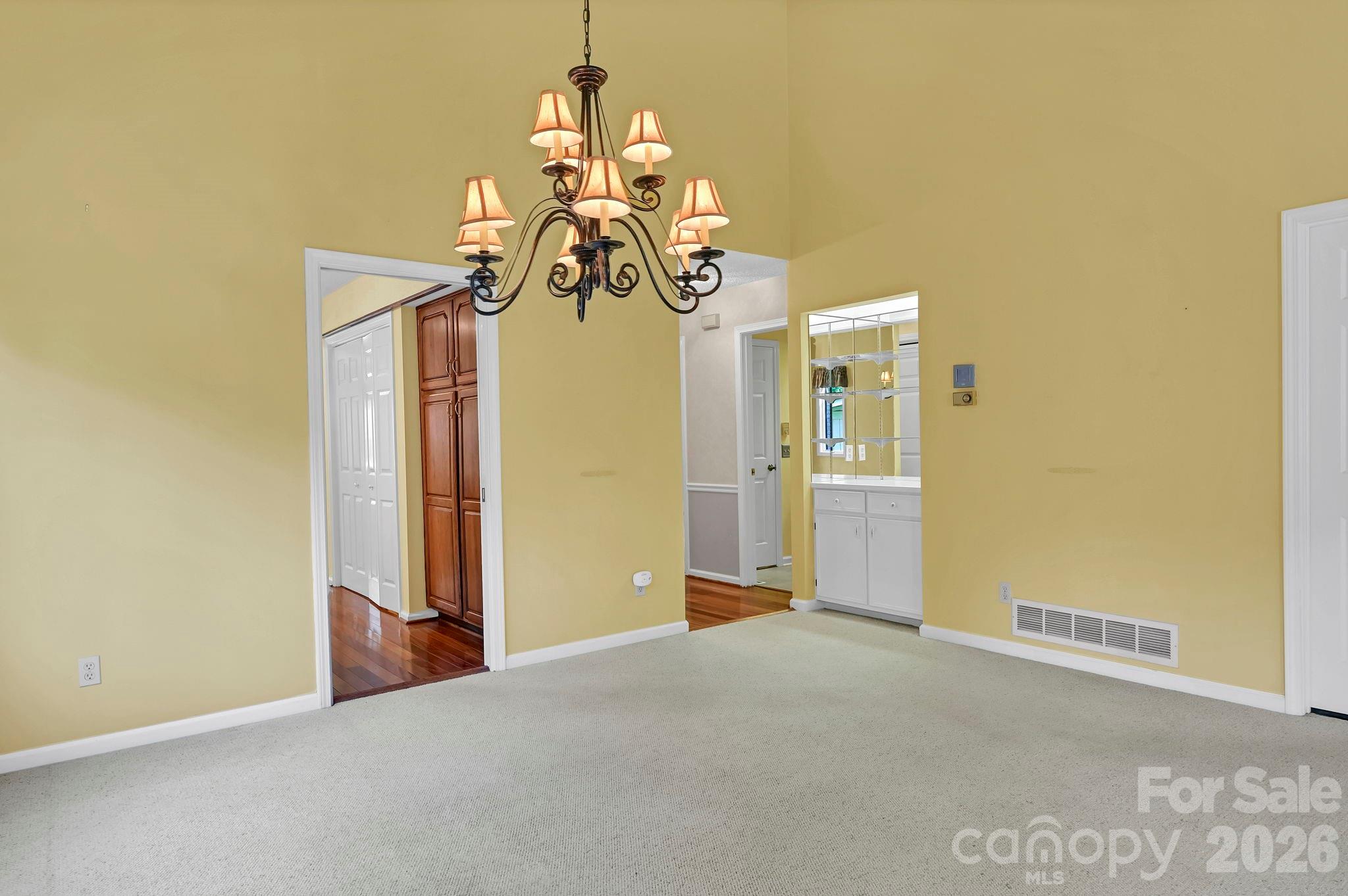 901 Red Oak Drive Property Photo 14