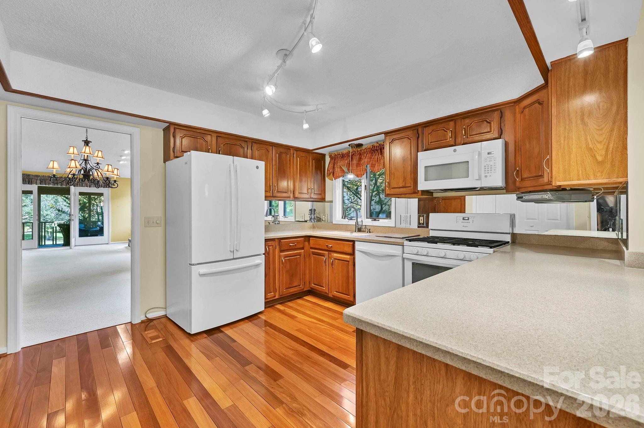 901 Red Oak Drive Property Photo 17
