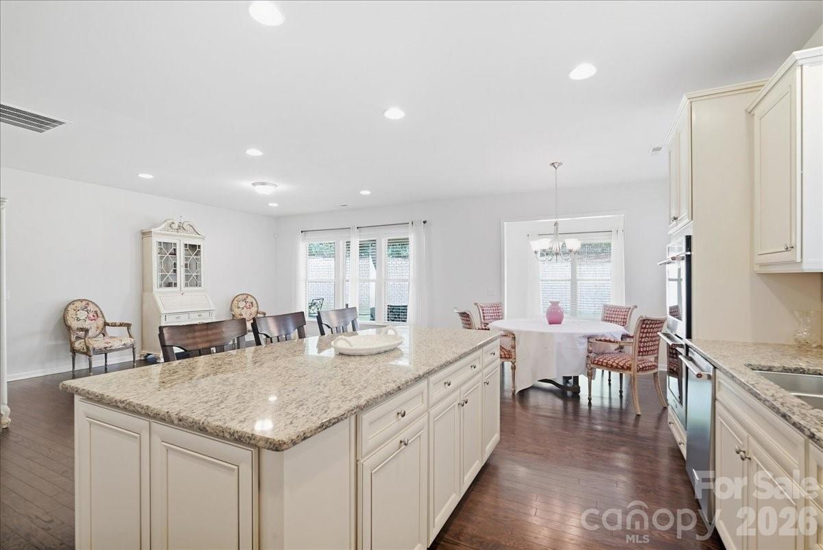 389 Harvest Valley Lane Property Photo 12