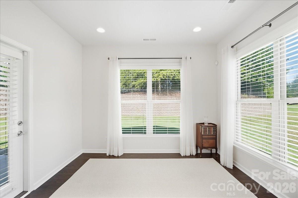 389 Harvest Valley Lane Property Photo 14