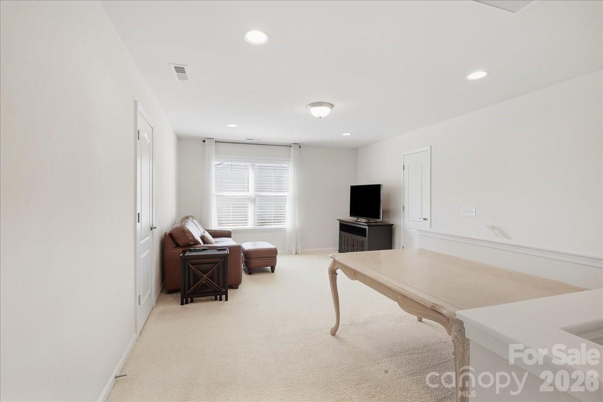 389 Harvest Valley Lane Property Photo 29
