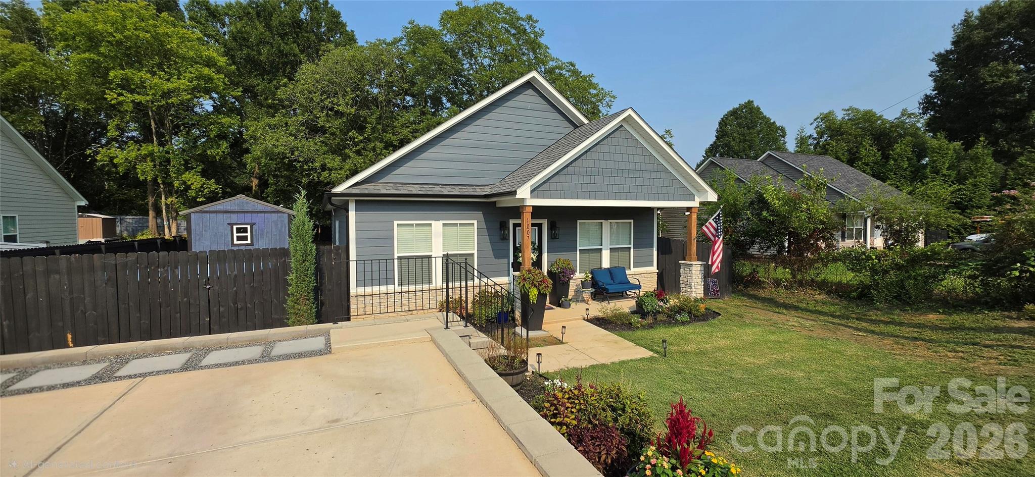1007 S Ridge Avenue Property Photo 1