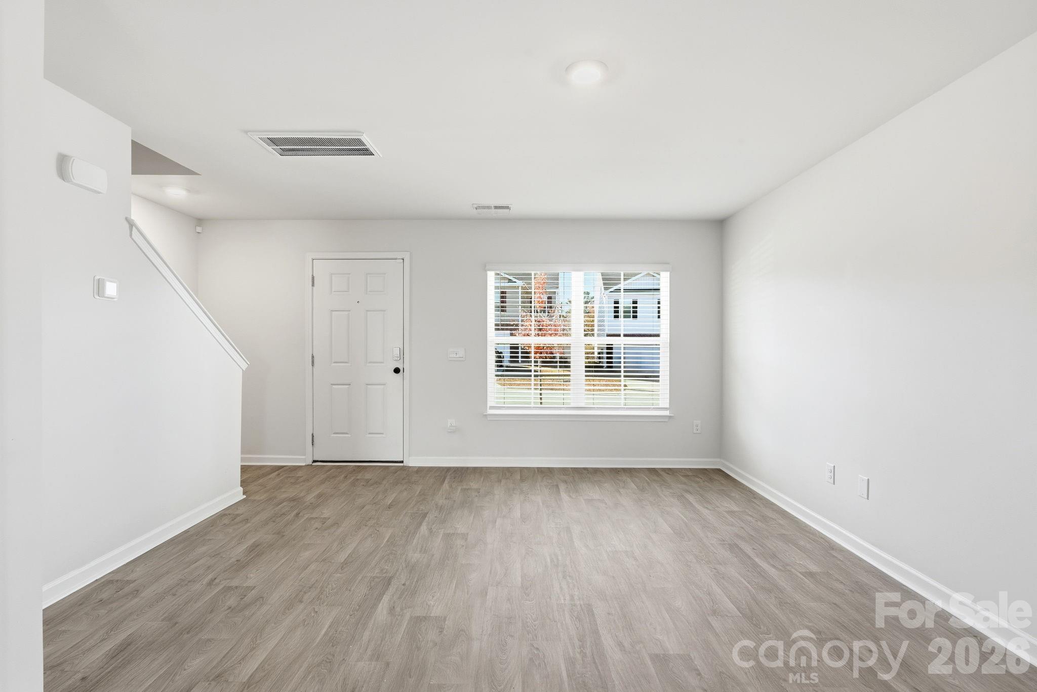 640 Joshua Tree Lane Property Photo 6