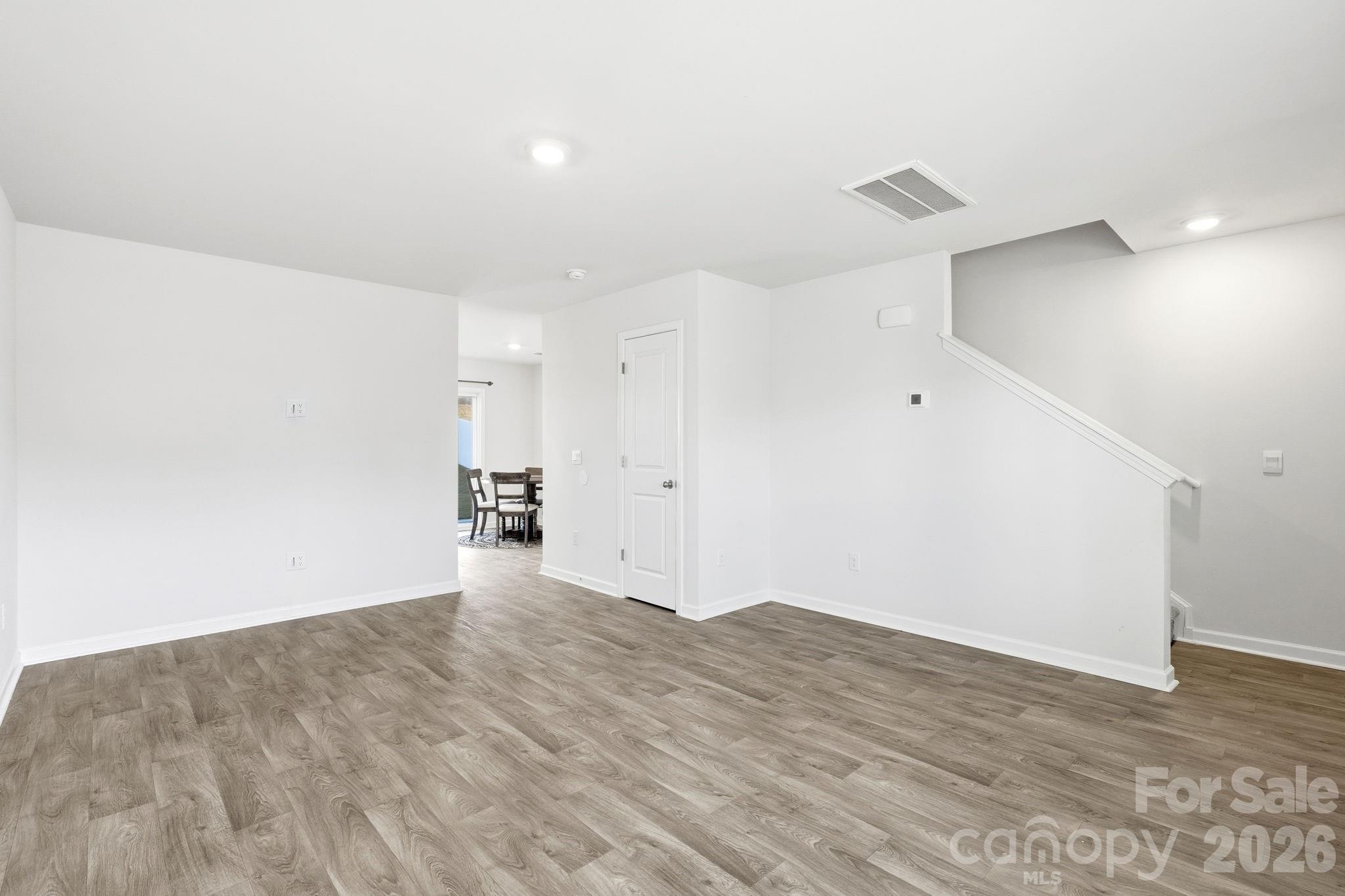 640 Joshua Tree Lane Property Photo 8