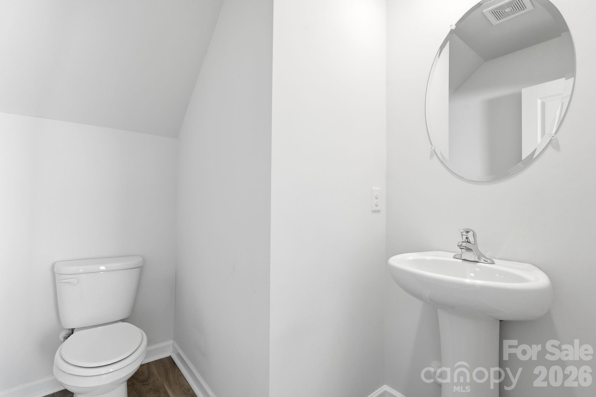 640 Joshua Tree Lane Property Photo 11