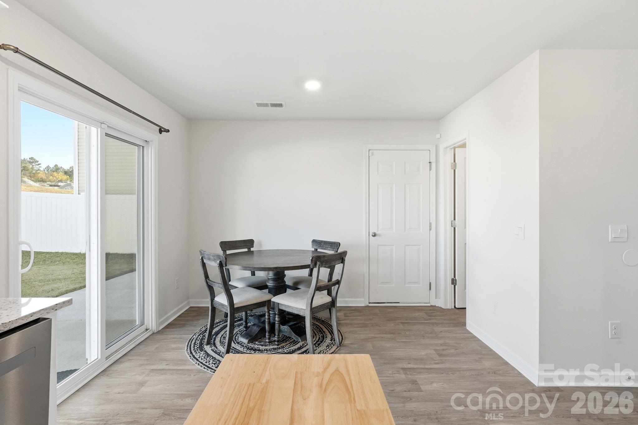 640 Joshua Tree Lane Property Photo 13