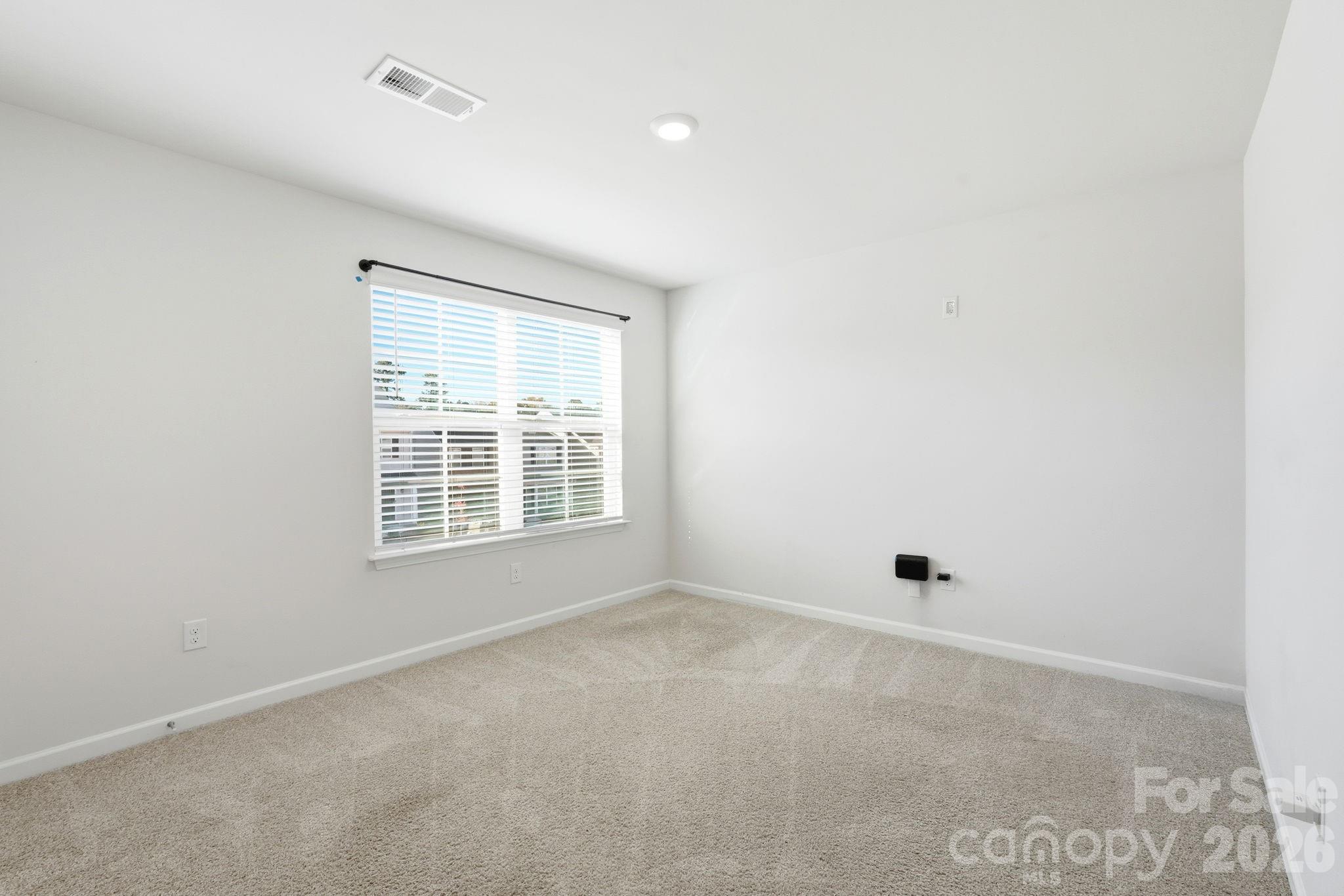 640 Joshua Tree Lane Property Photo 32