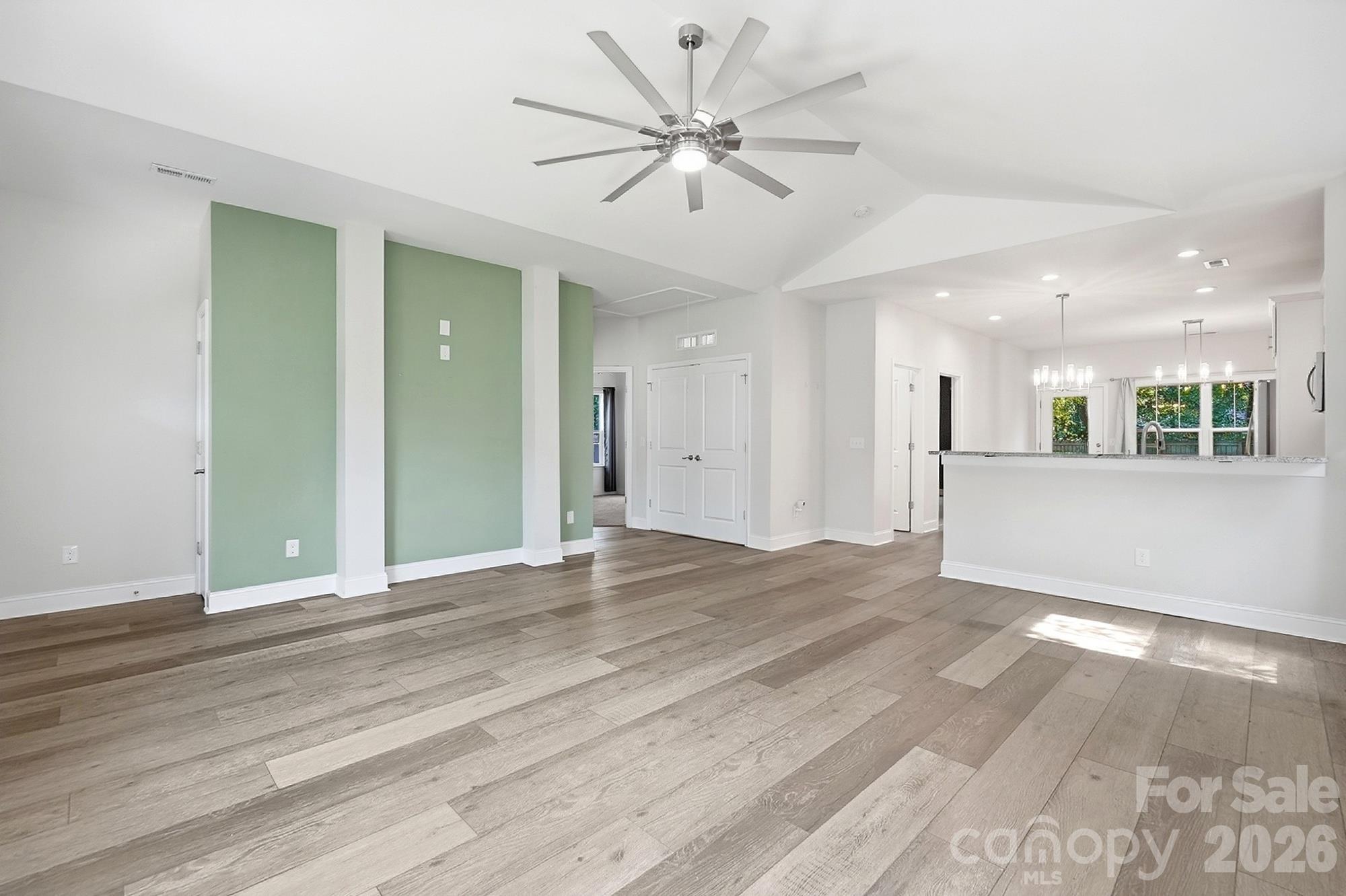305 Harrison Street Property Photo 9