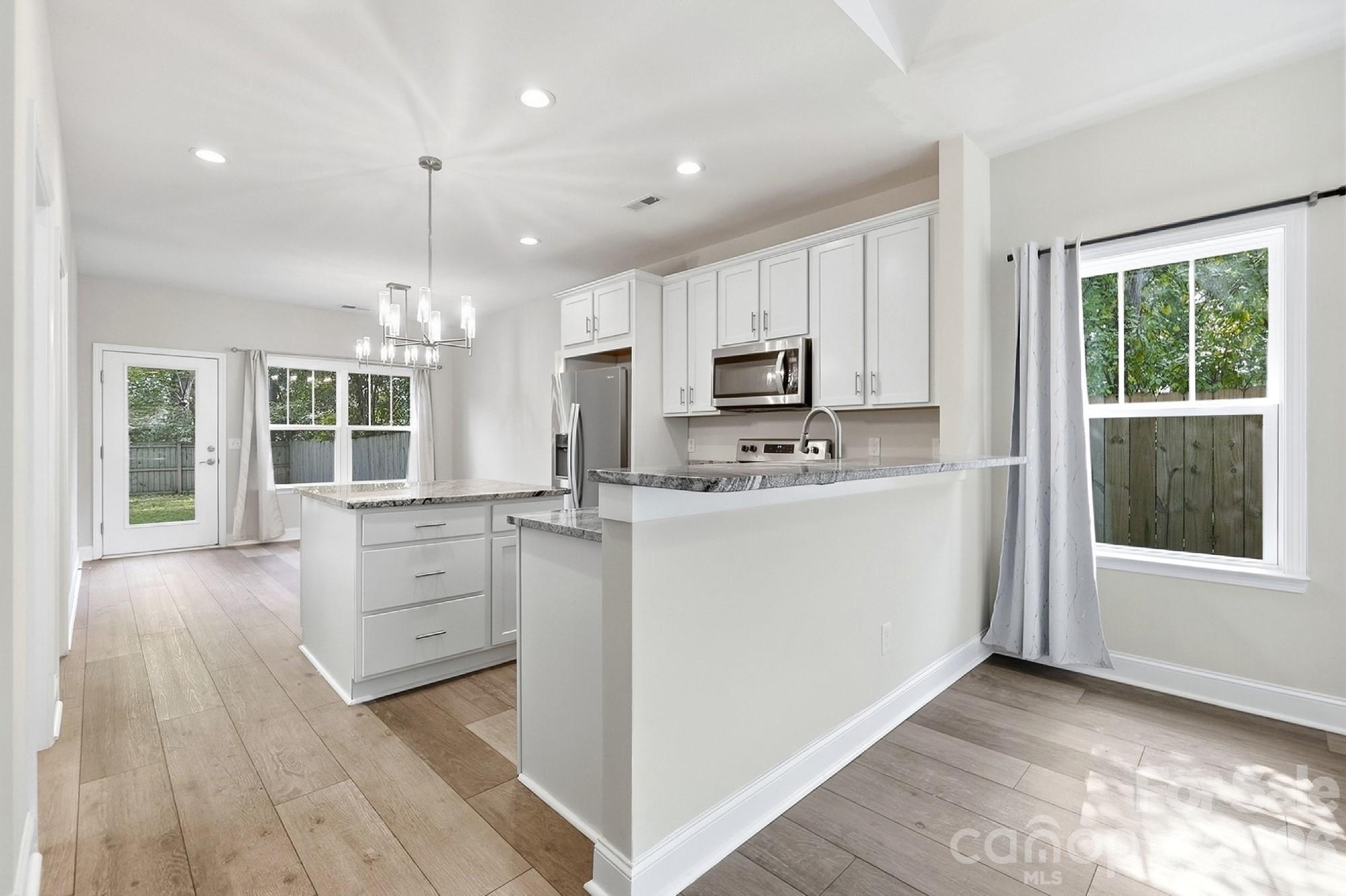 305 Harrison Street Property Photo 12