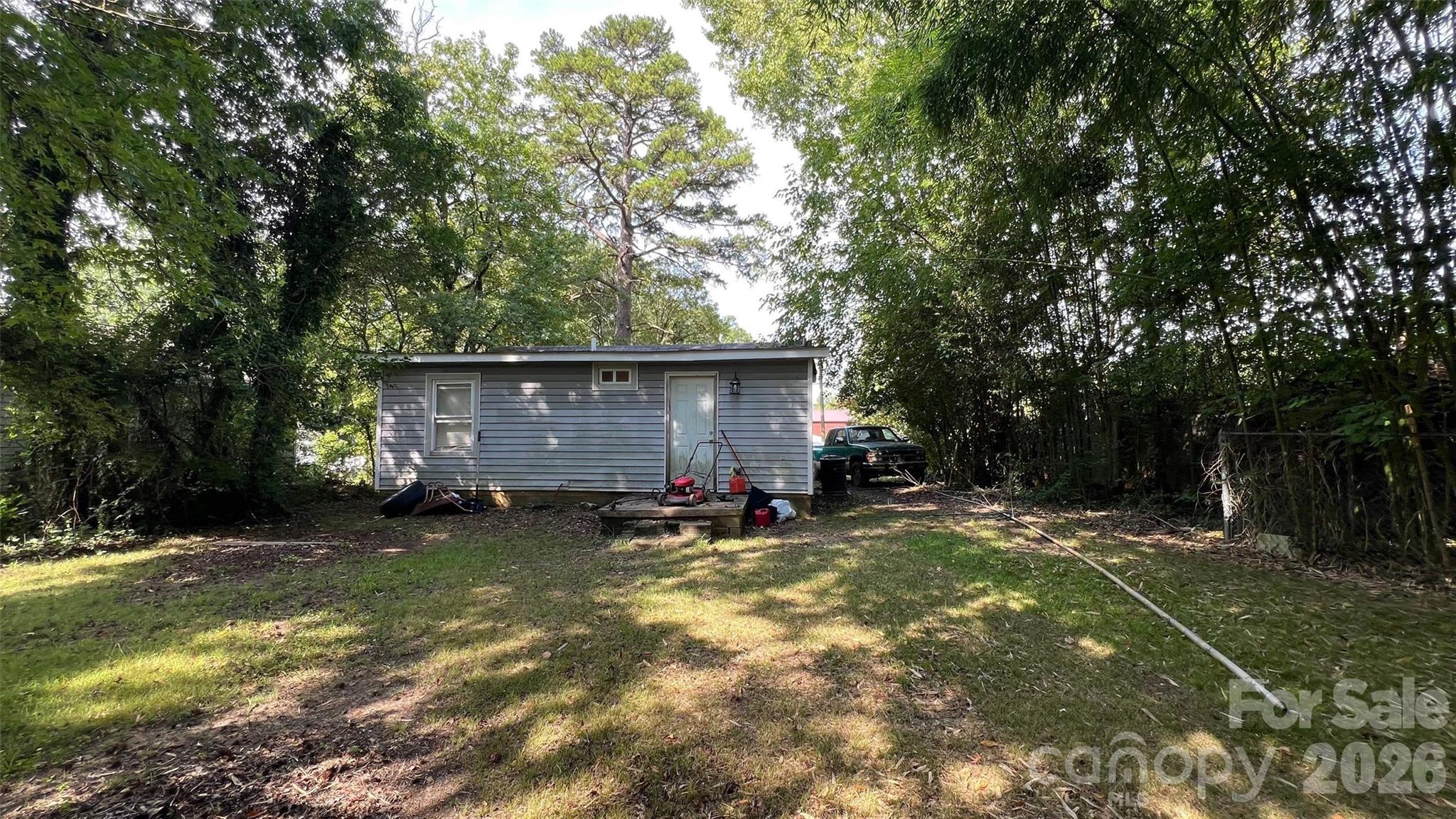 205 Seigle Street Property Photo 9