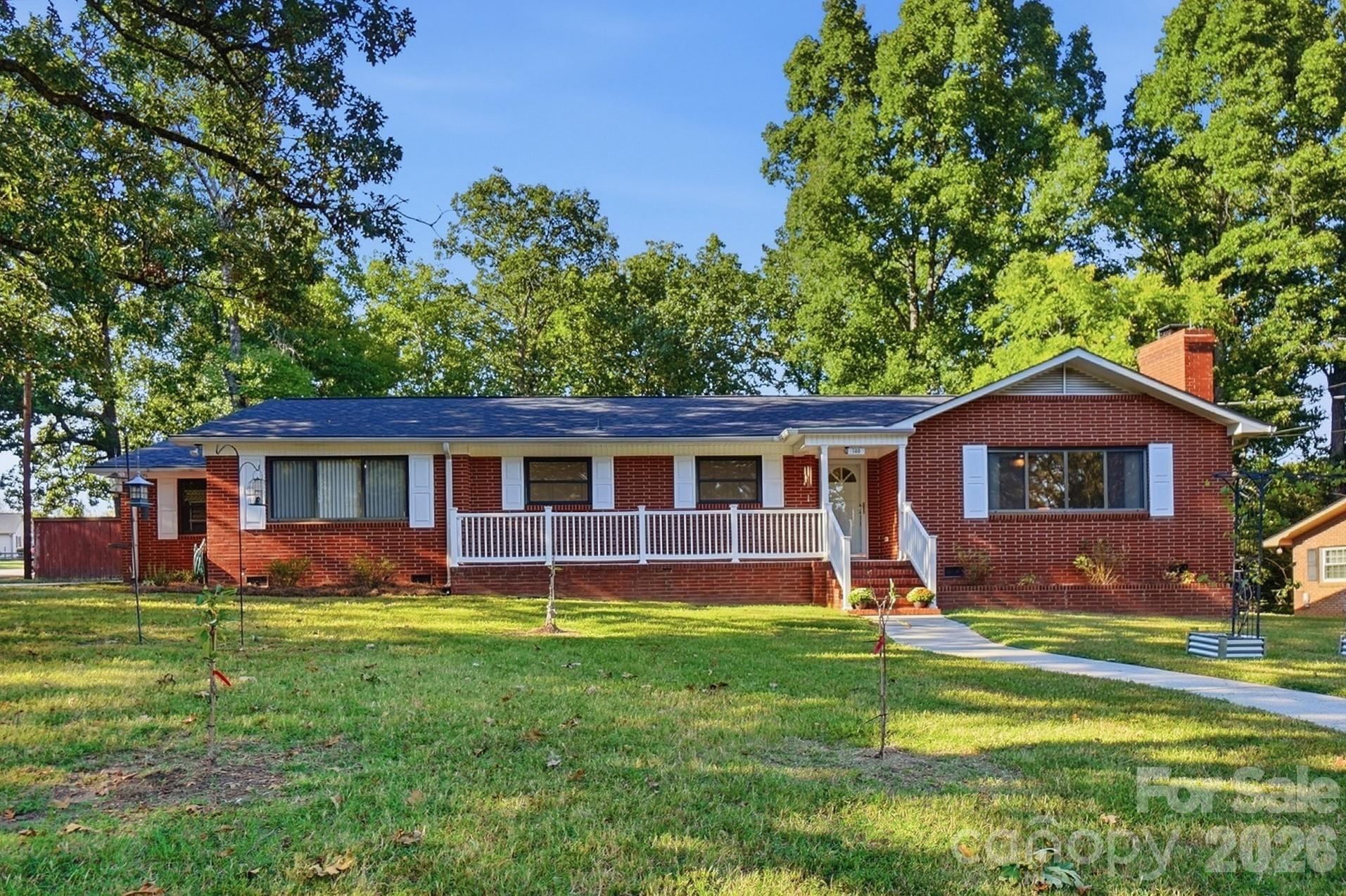 140 Piedmont Drive Property Photo 1