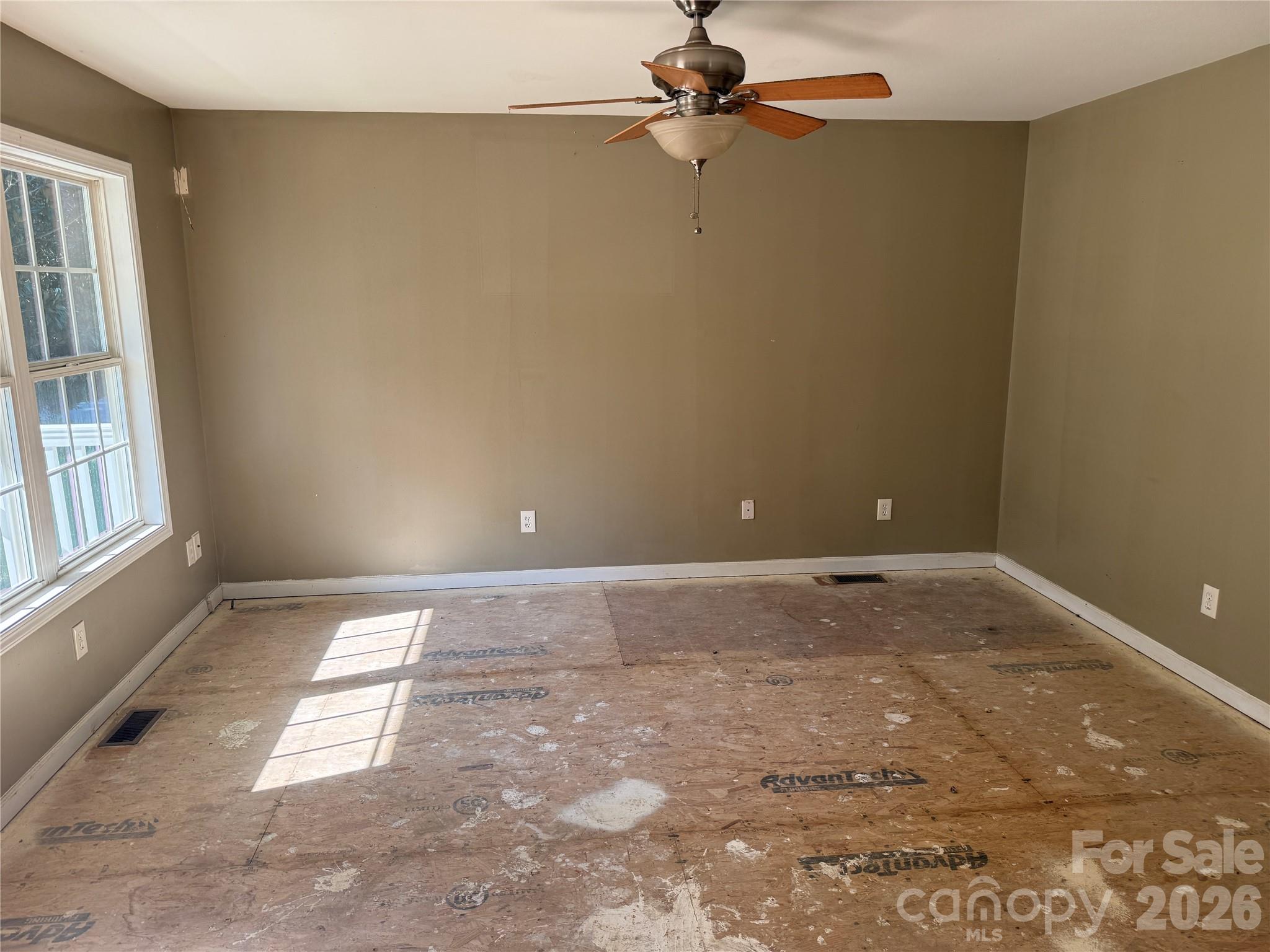 406 N Caldwell Street Property Photo 5
