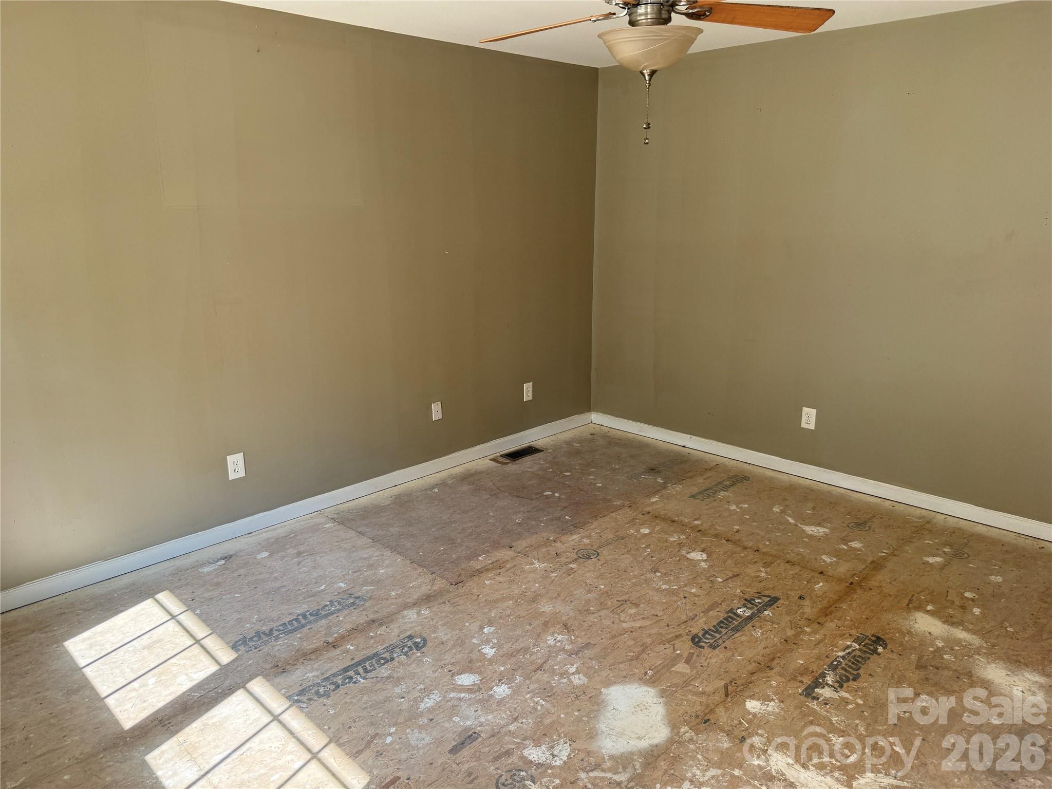 406 N Caldwell Street Property Photo 6