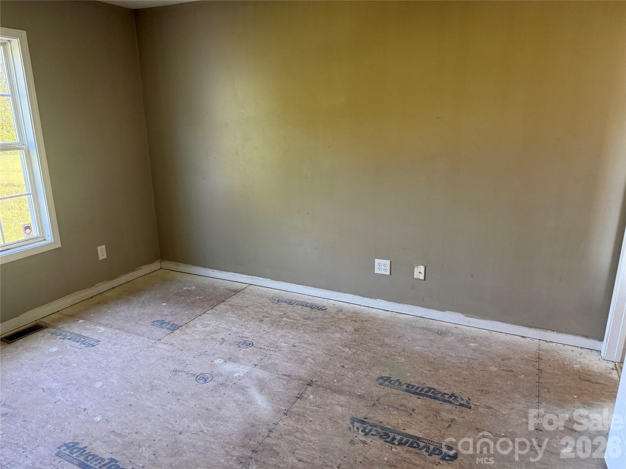 406 N Caldwell Street Property Photo 10