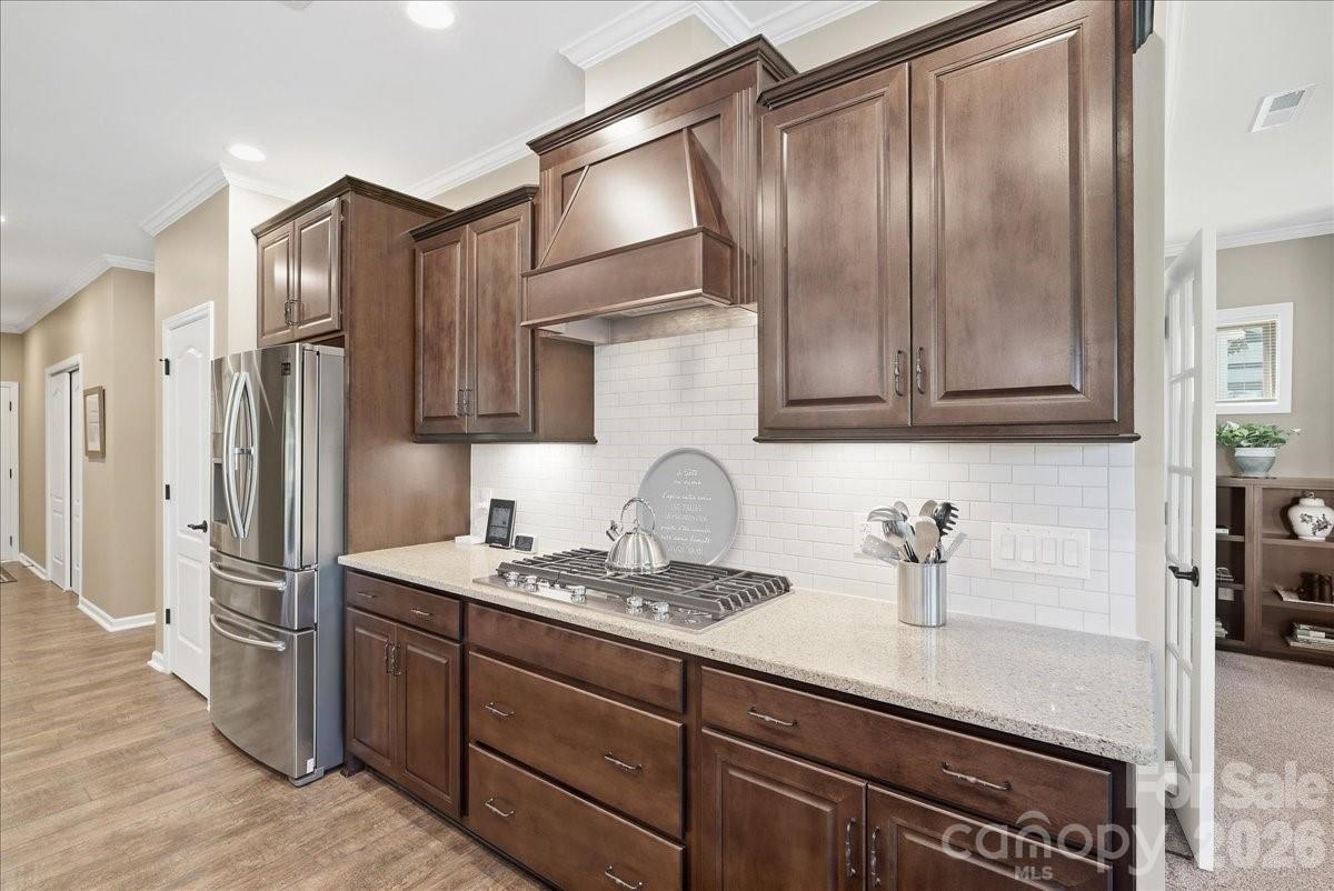 445 Haven Avenue Property Photo 12