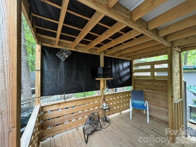 108 Catawba Court Property Photo 6