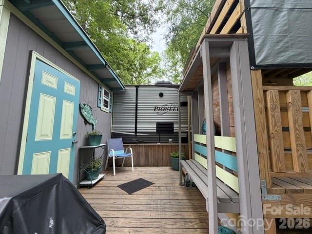 108 Catawba Court Property Photo 12