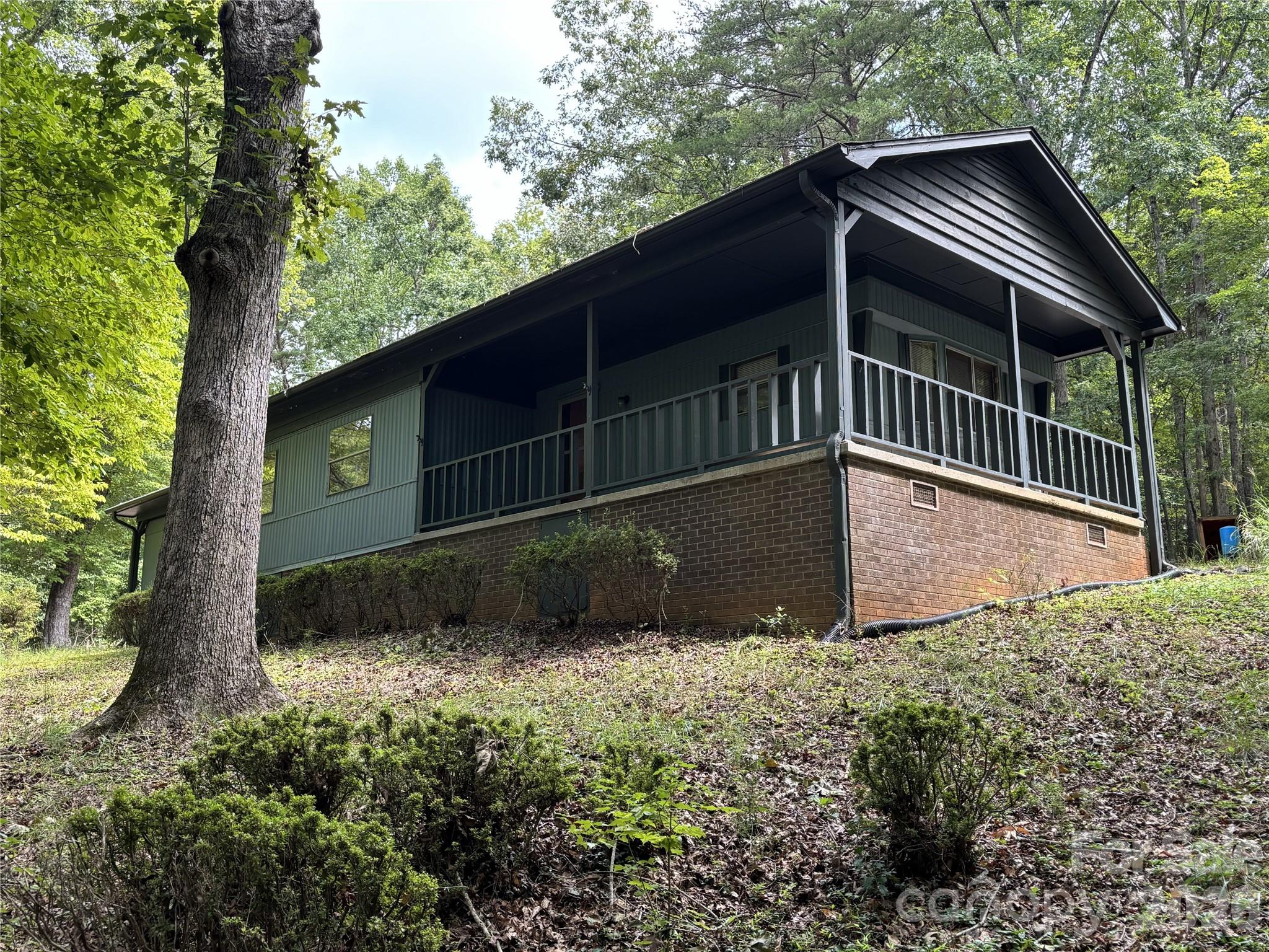230 Sugar Loaf Road Property Photo 1