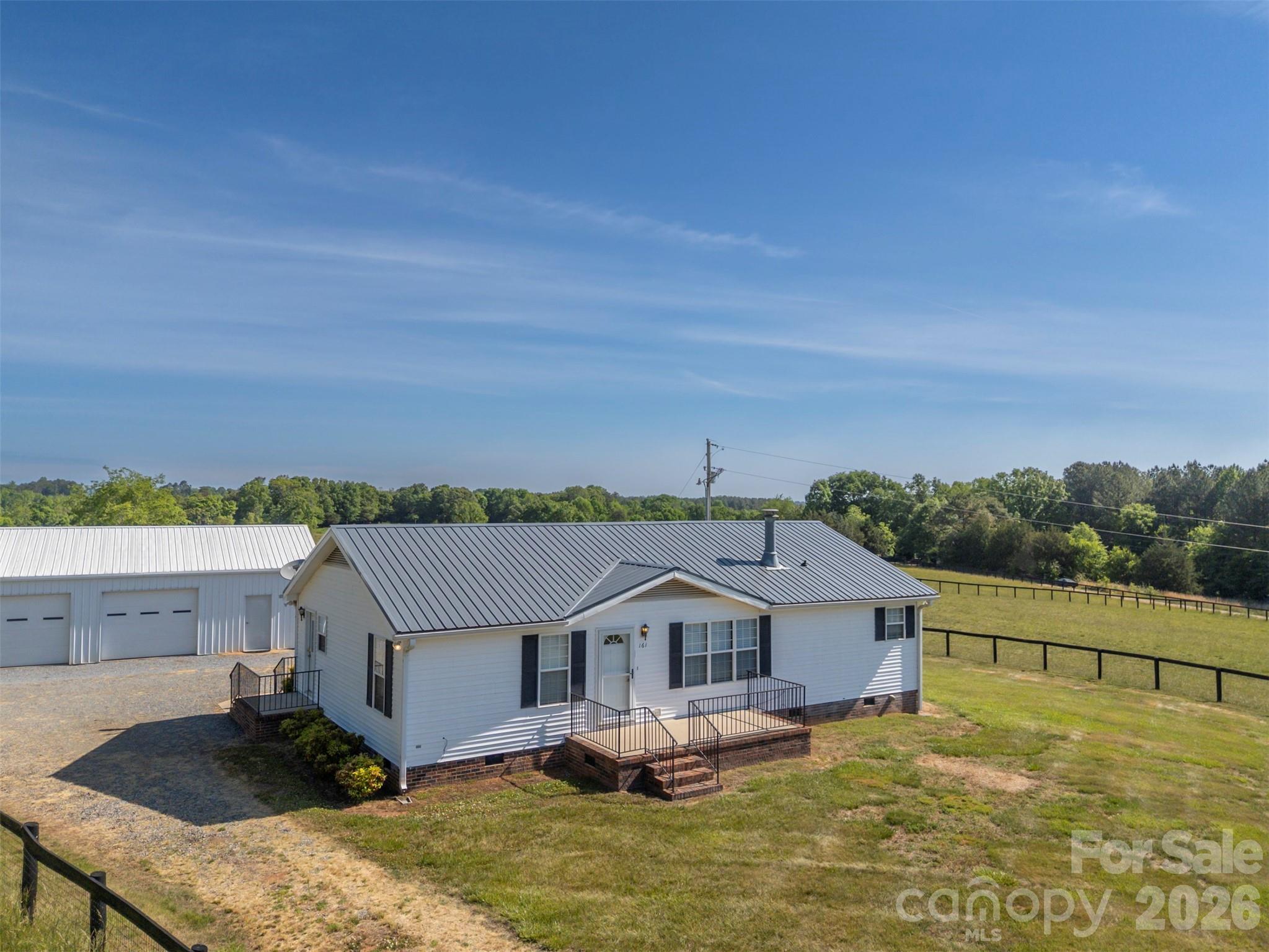 161 Breezy Hill Lane Property Photo 4