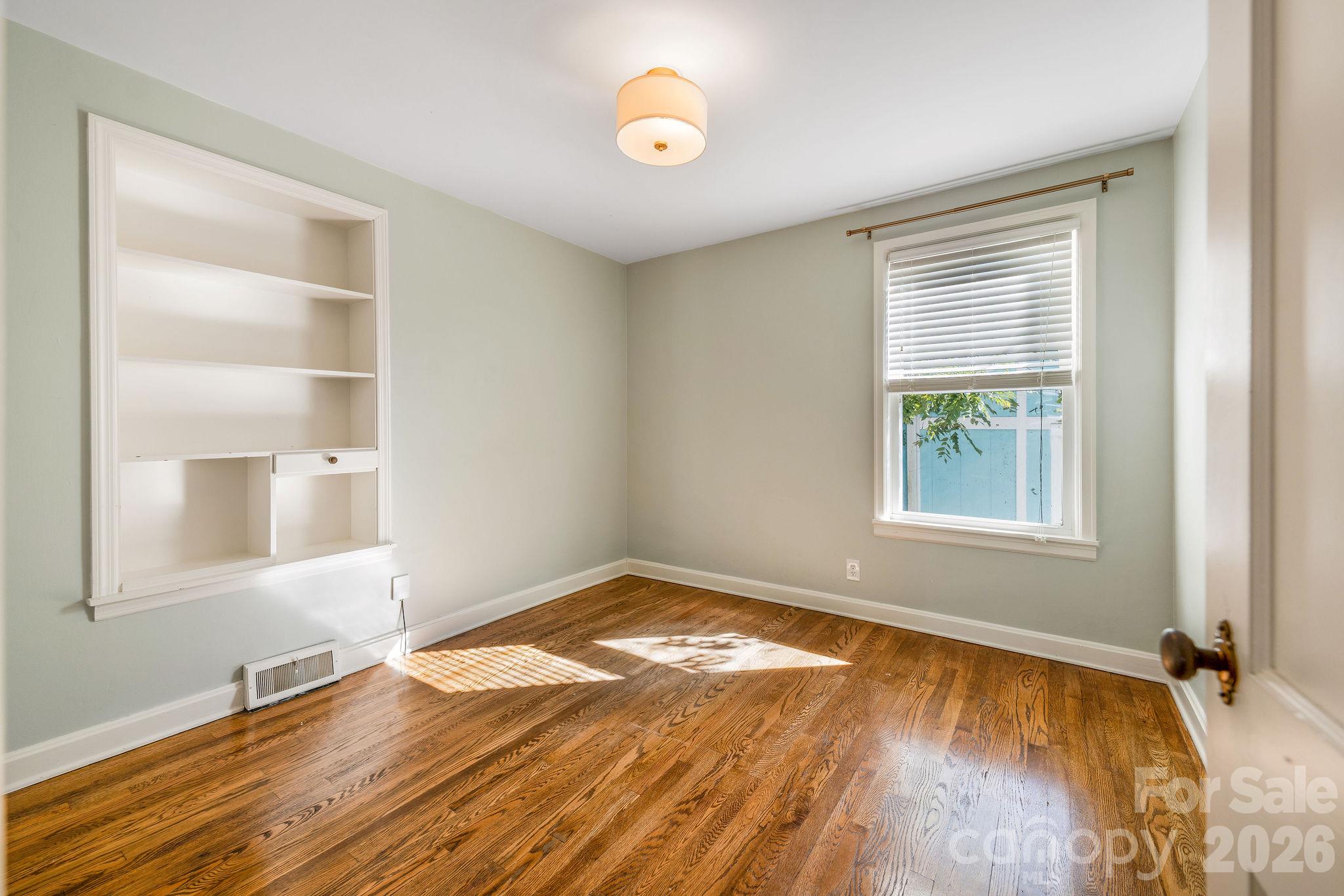 72 Fairfax Avenue Property Photo 16