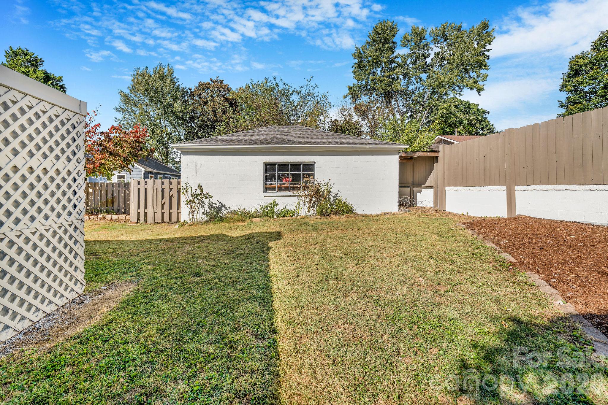 72 Fairfax Avenue Property Photo 24
