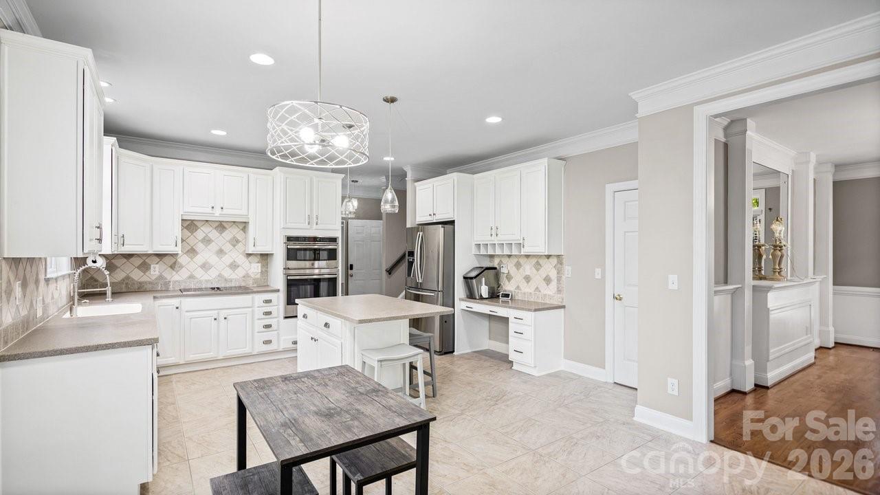 1911 Solway Lane Property Photo 14